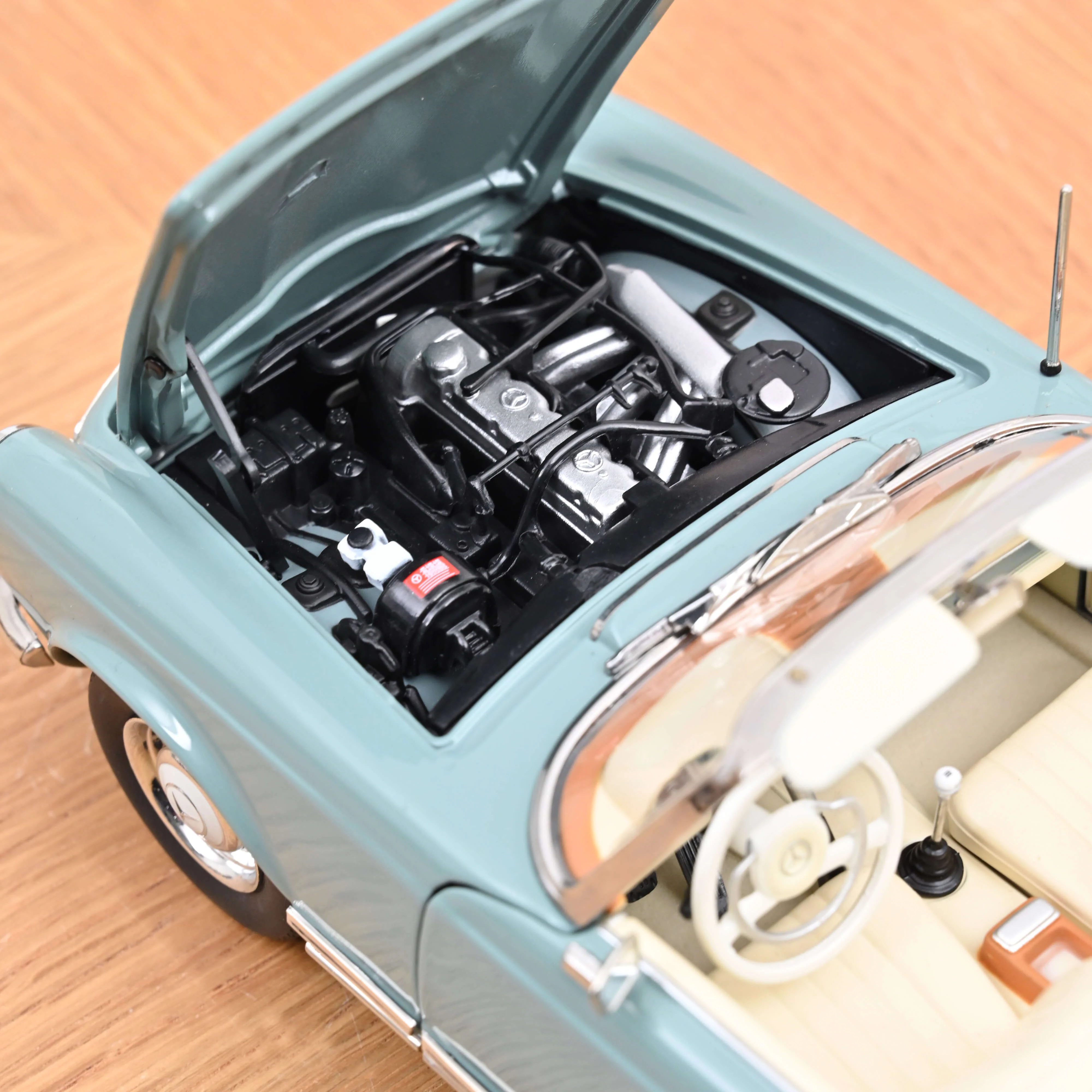 Mercedes-Benz 230 SL 1963 Bleu Horizon 1/18 - Image 5