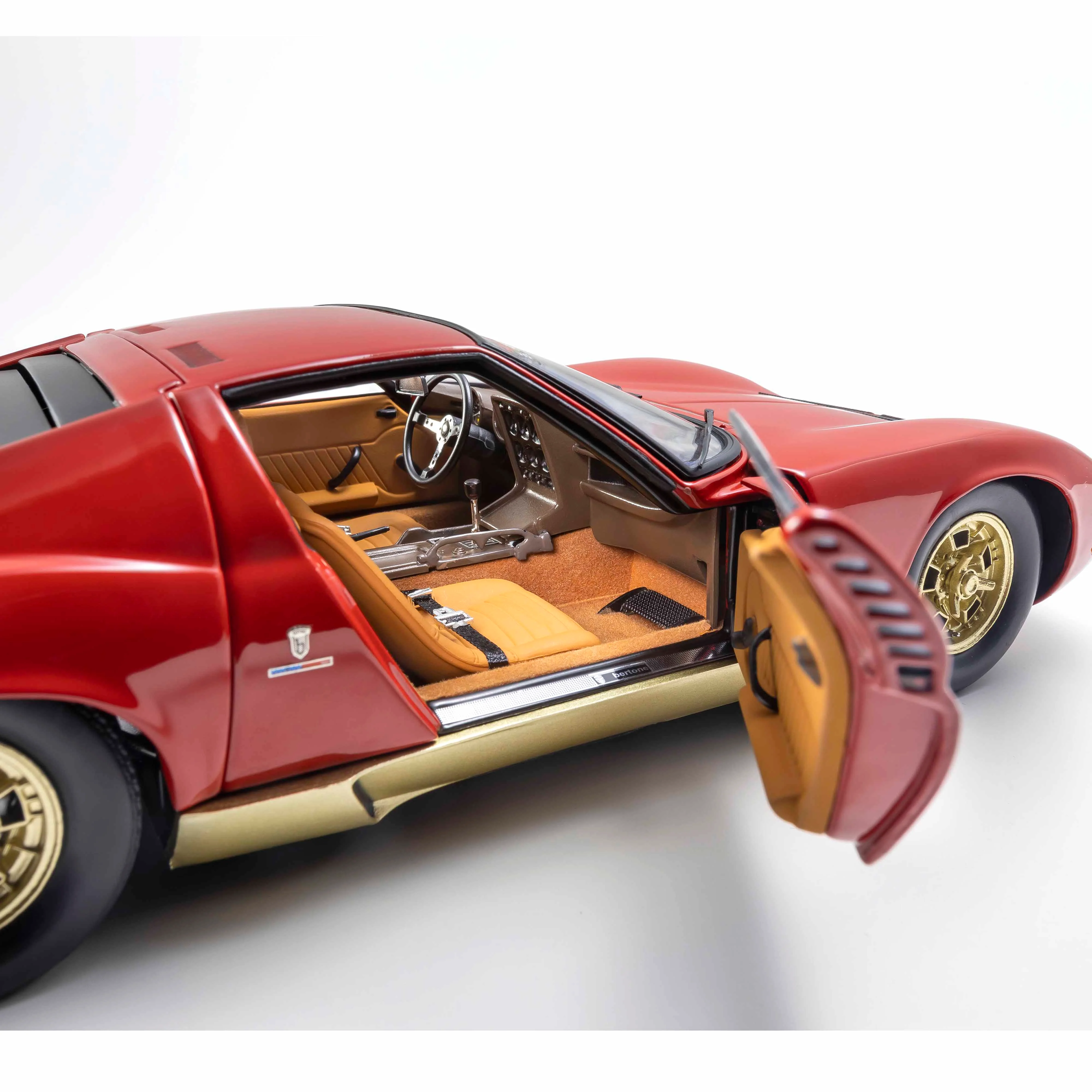Lamborghini Miura P400 Rouge/Or (Intérieur Marron) 1/18 - Image 11