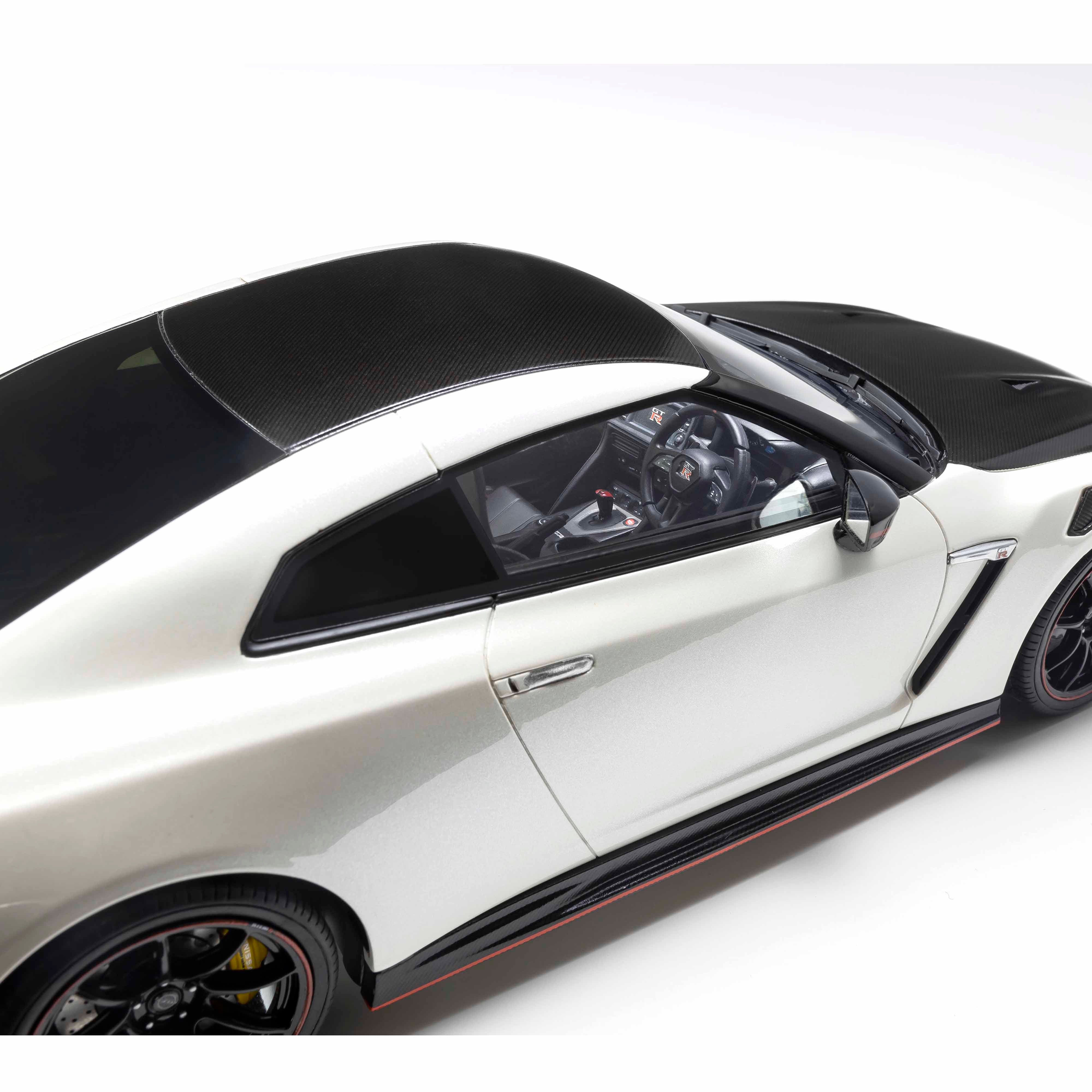 Nissan GT-R NISMO 2024 Edition Spéciale Blanc 1/18 - Image 7