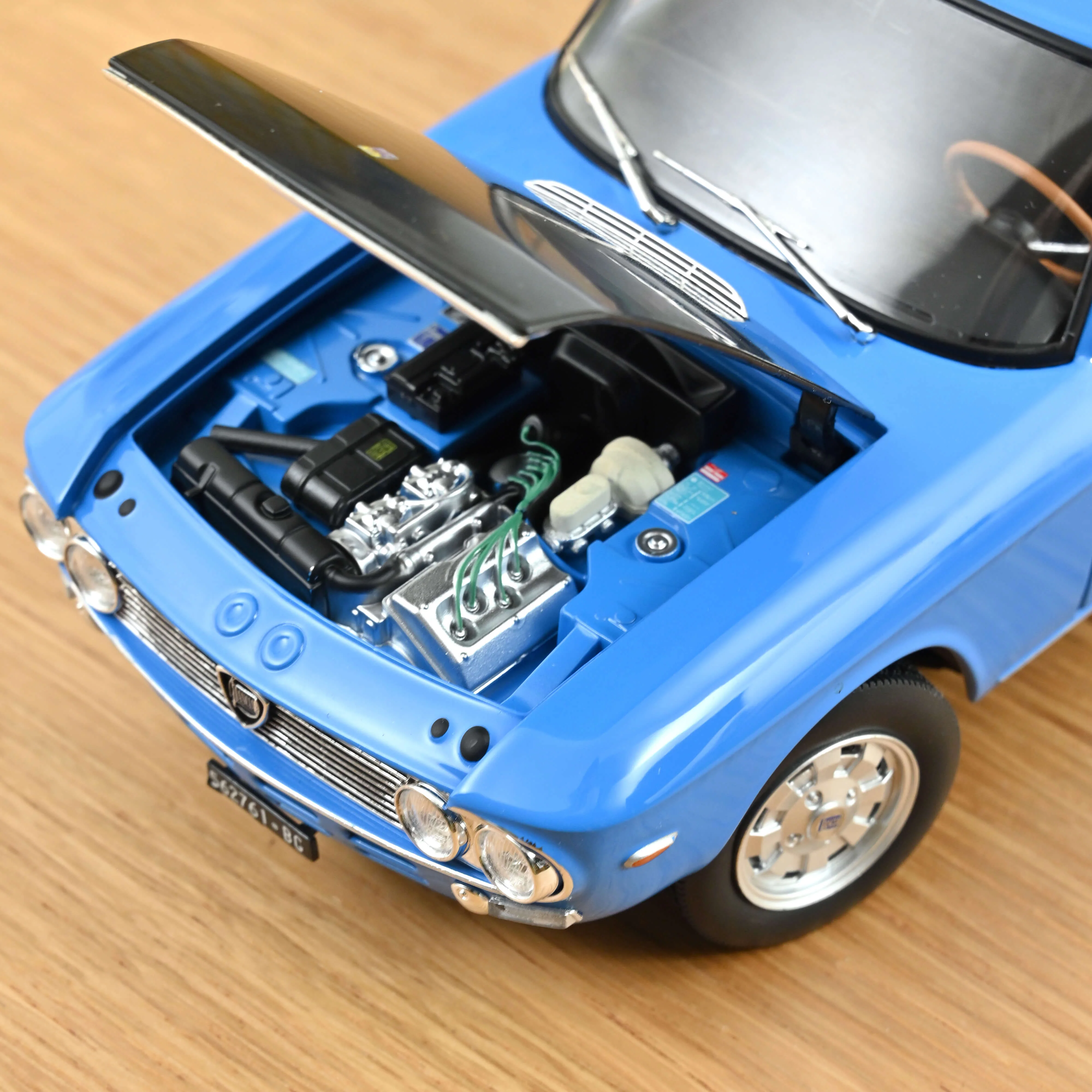 Lancia Fulvia 1600 HF 1971 Bleu  Moyen 1/18 - 200pcs - Image 5