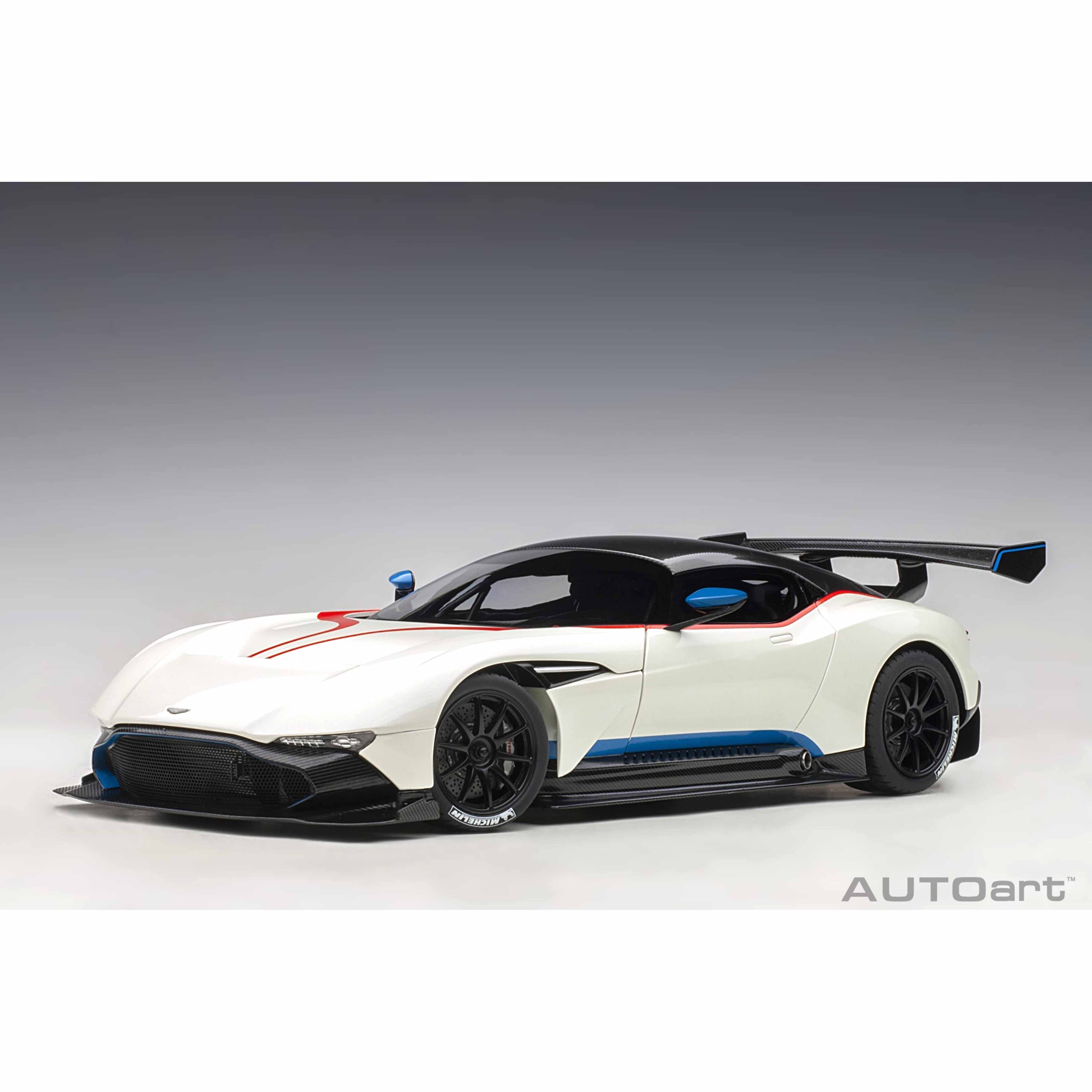Aston Martin Vulcan Stratus Blanc 1/18