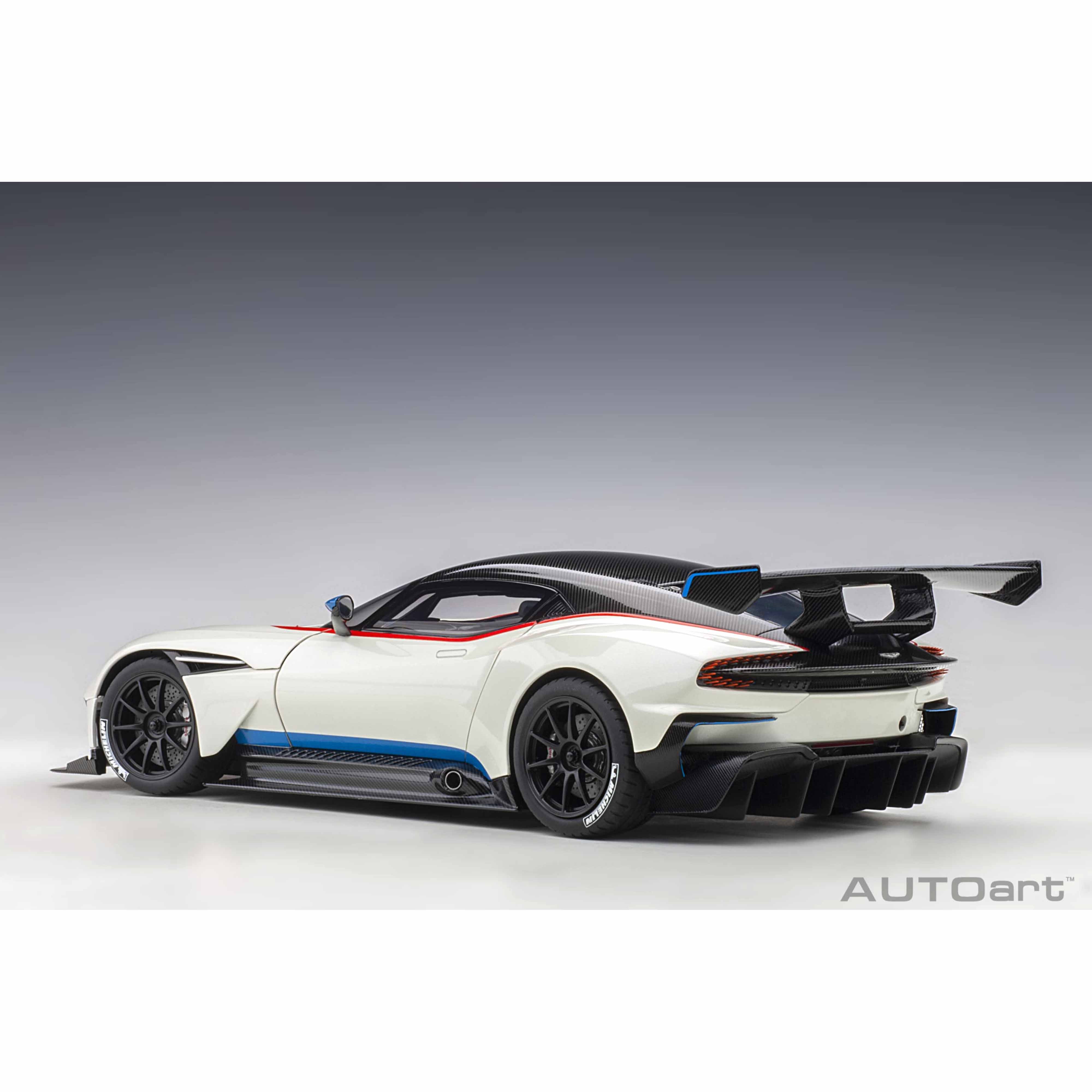 Aston Martin Vulcan Stratus Blanc 1/18 - Image 2