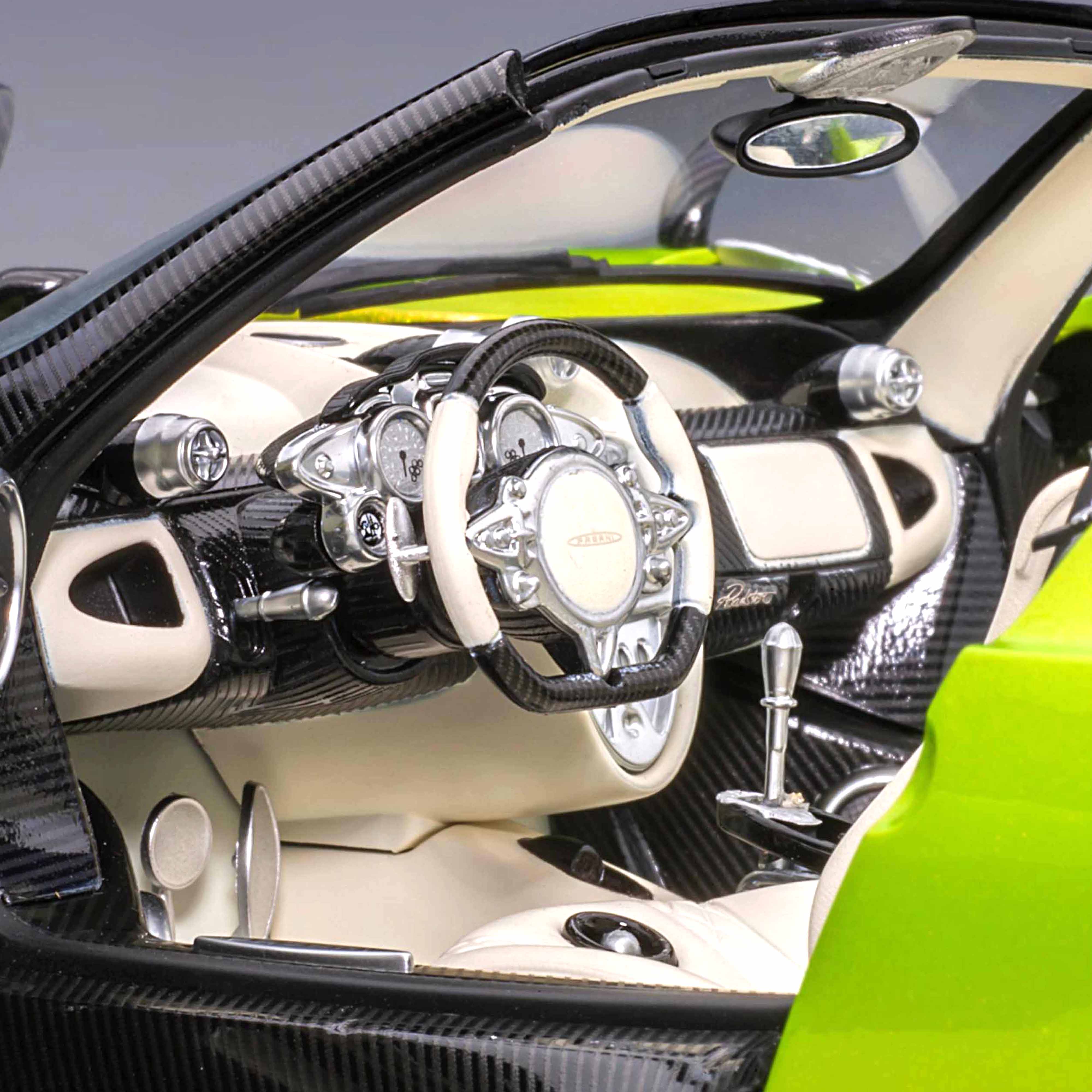Pagani Huayra Roadster Verde Firenze 1/18 - Image 10