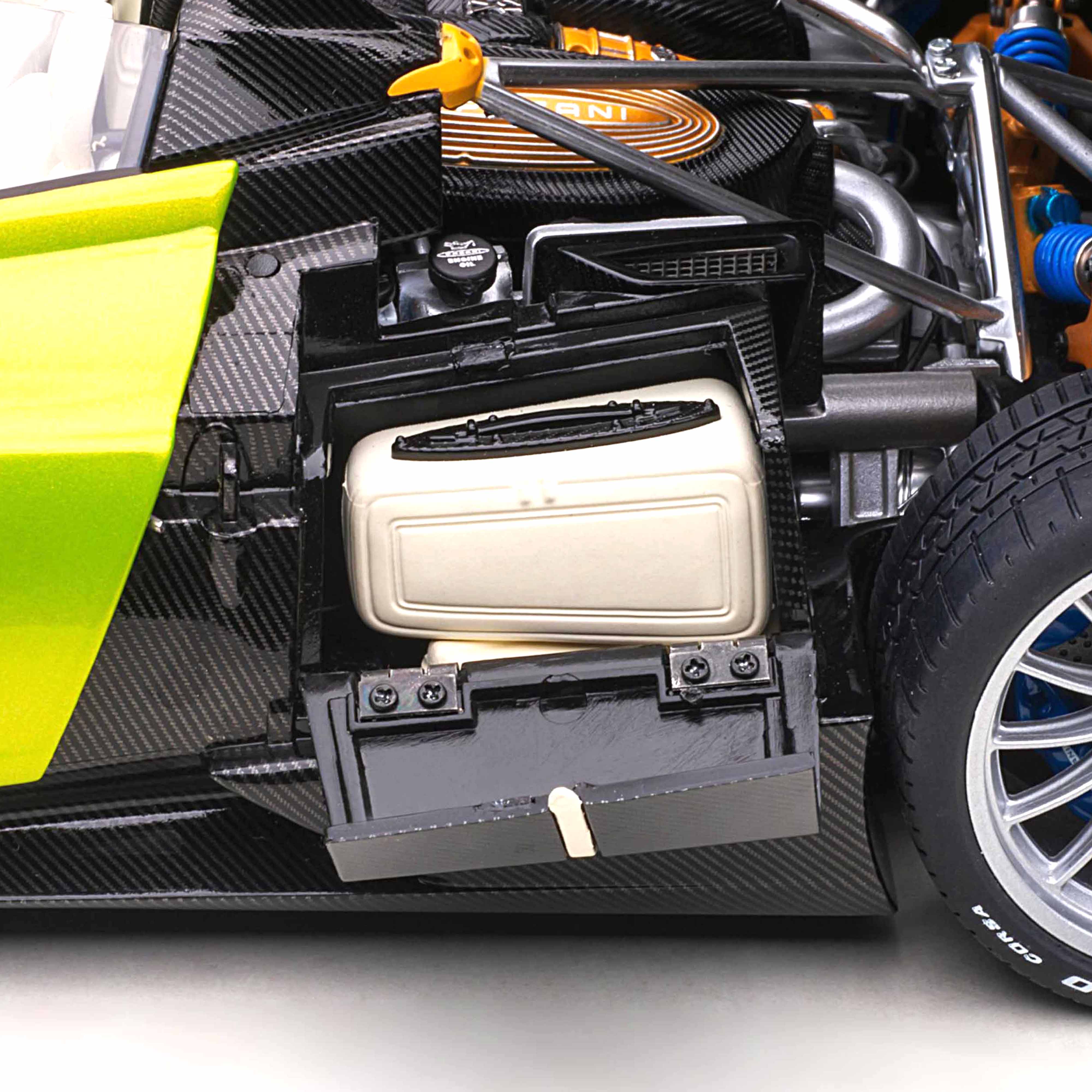 Pagani Huayra Roadster Verde Firenze 1/18 - Image 18