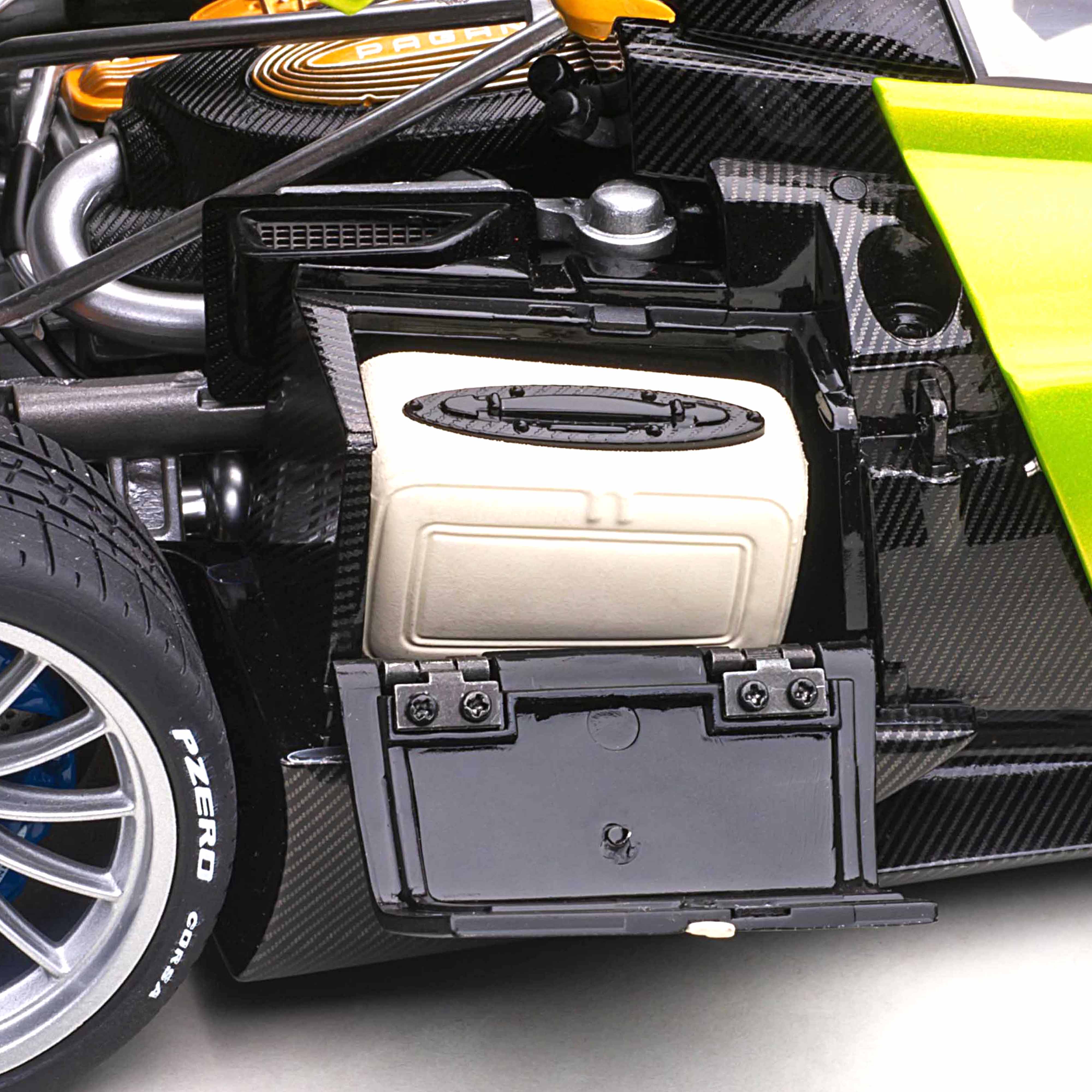 Pagani Huayra Roadster Verde Firenze 1/18 - Image 20