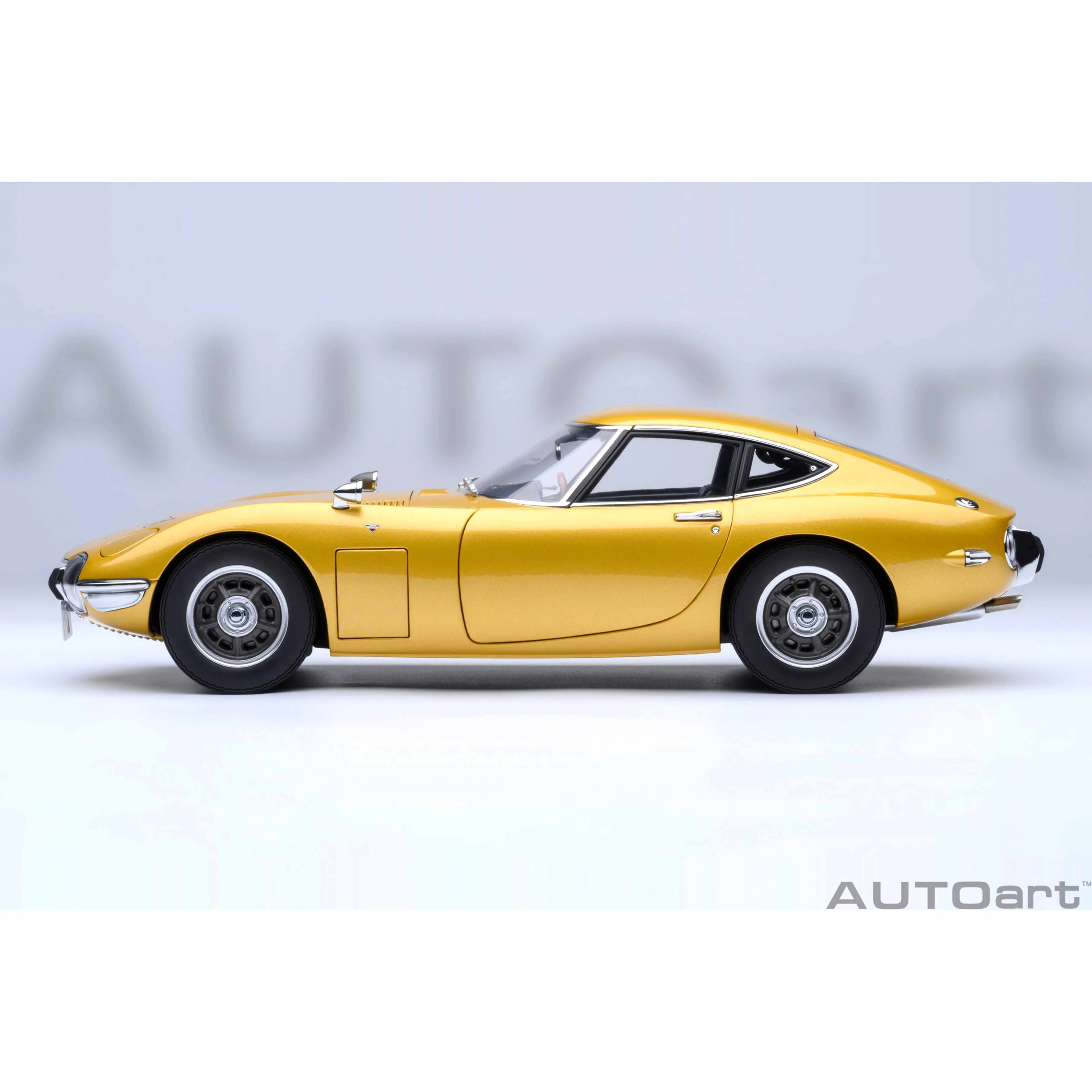 Toyota 2000GT 1967 Or 1/18 - Image 3