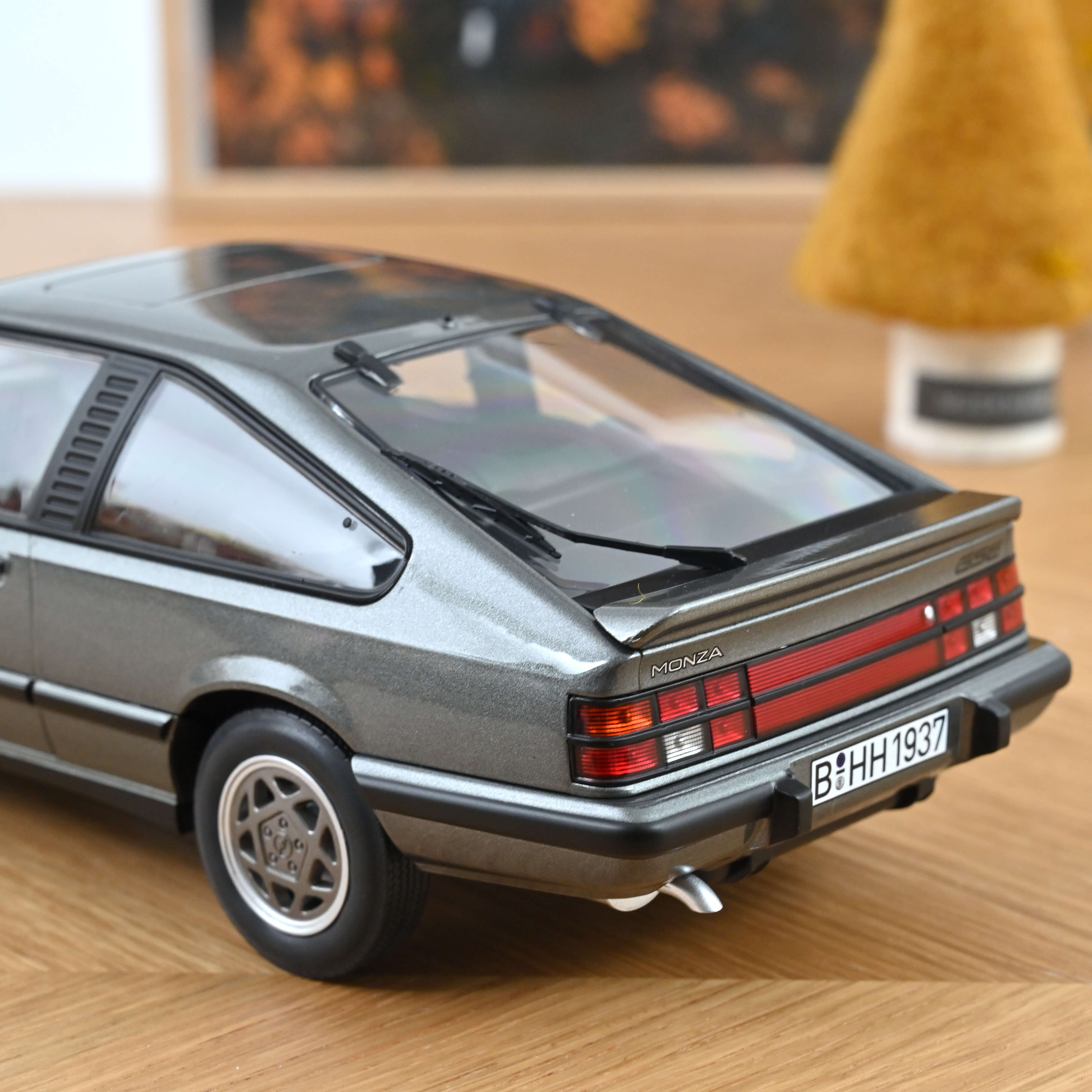 Opel Monza GSE 1984 Anthracite métallisé 1/18 - 200pcs - Image 3