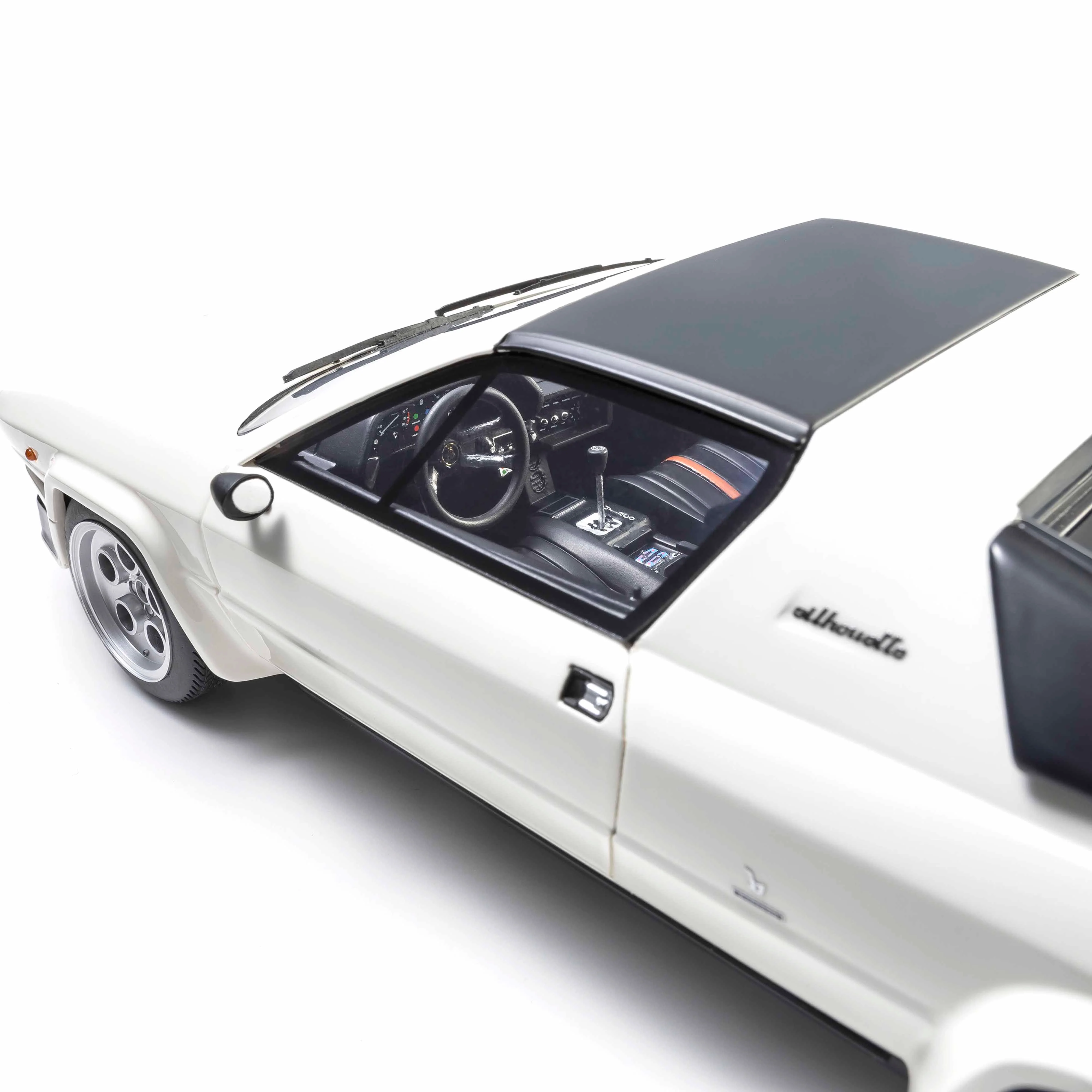 Lamborghini Silhouette Blanc 1/18 - Image 9