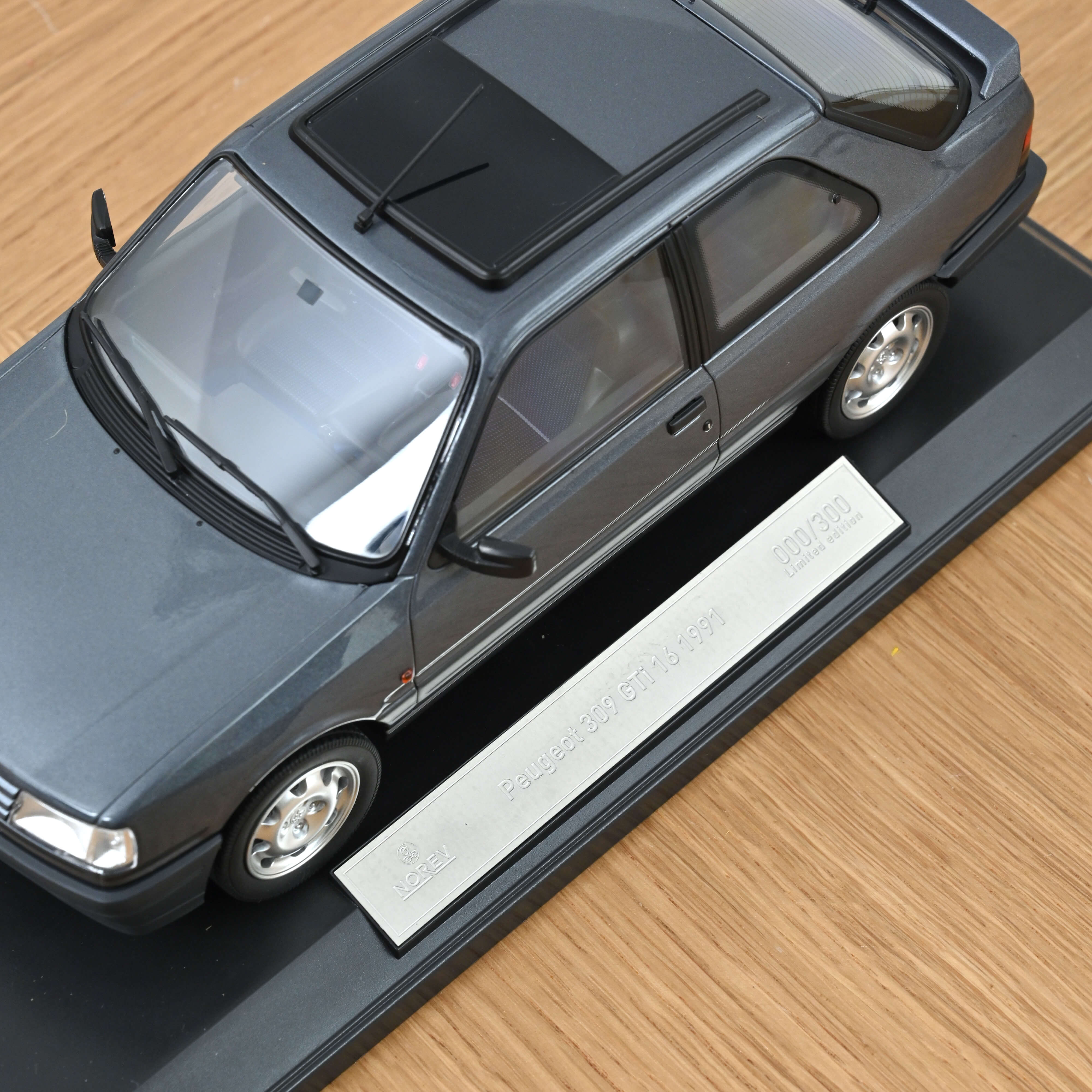 Peugeot 309 GTi 16 1991 Gris Magnum 1/18 - 300pcs - Image 5