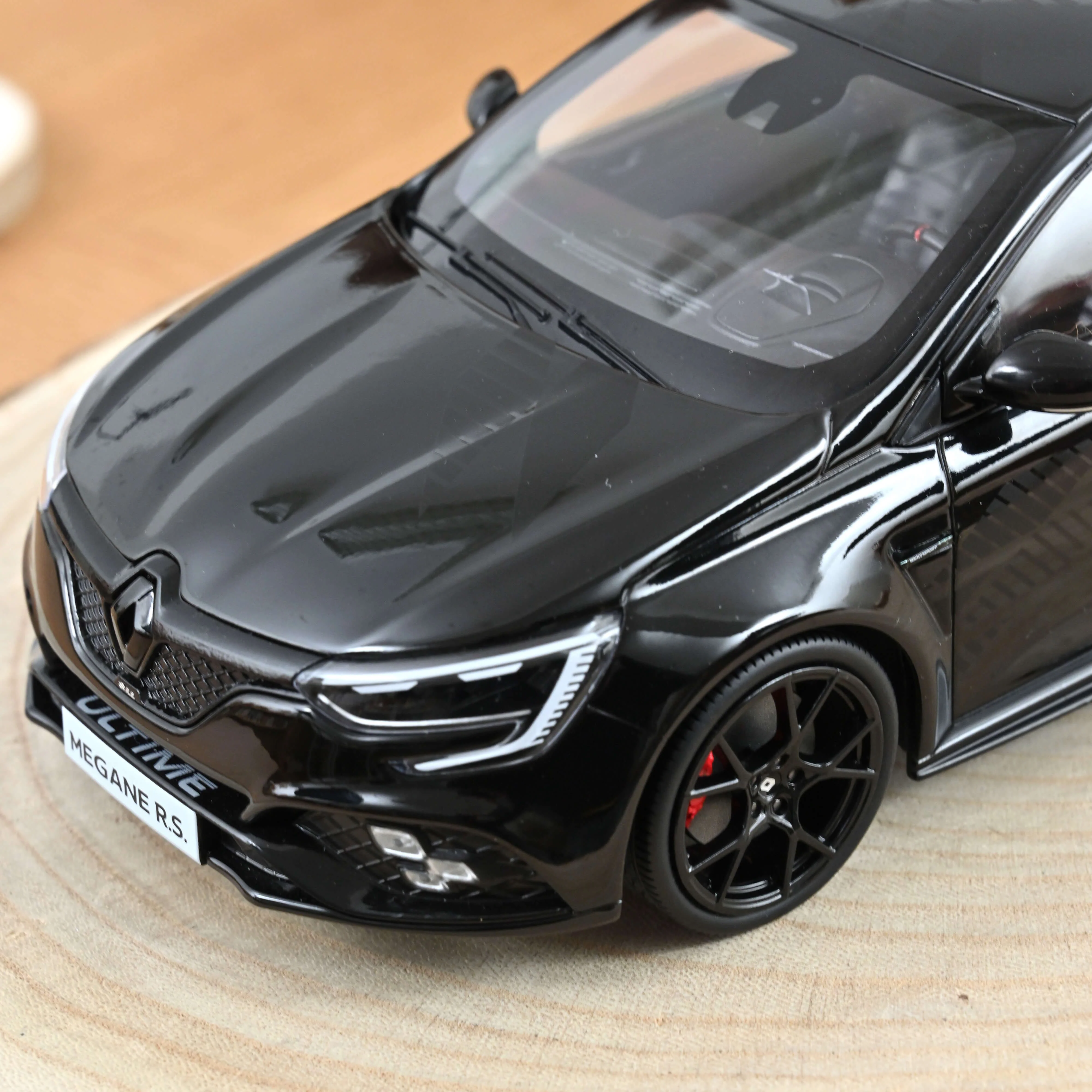 Renault Megane R.S. Ultime 2023 Noir Etoilé 1/18 - 200pcs - Image 3