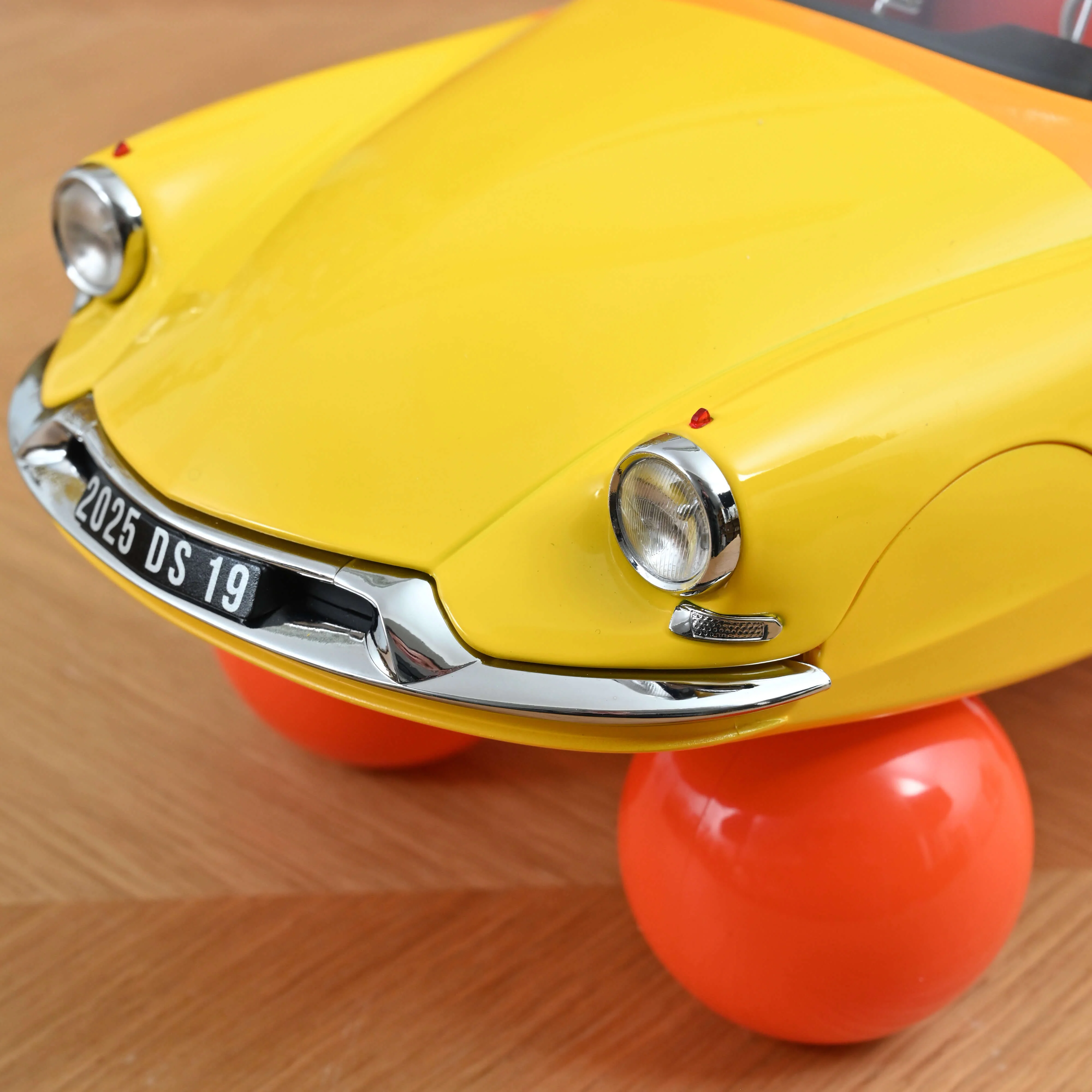 Citroën DS 19 sur boules 1959 Nuancier d'Orange 1/12 - Image 4