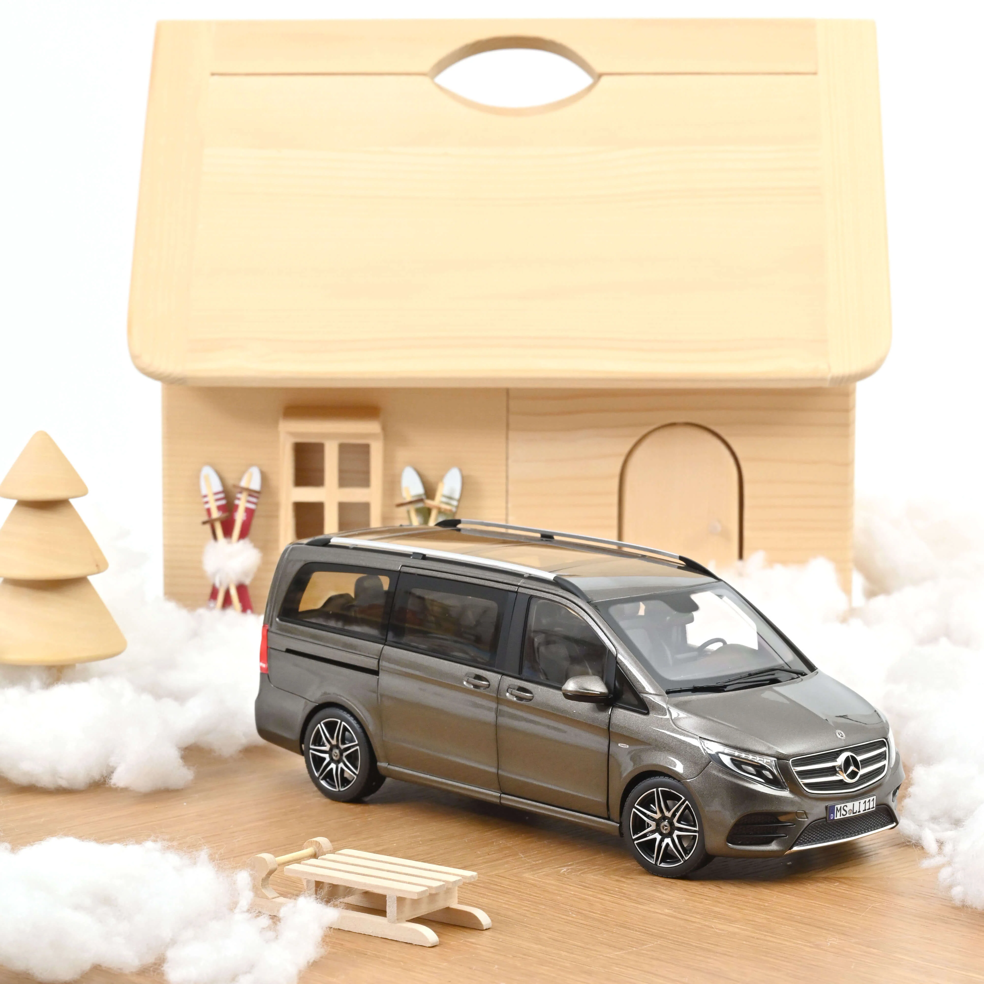 Mercedes-Benz Classe V AMG-Line 2018 Gris Indium 1/18