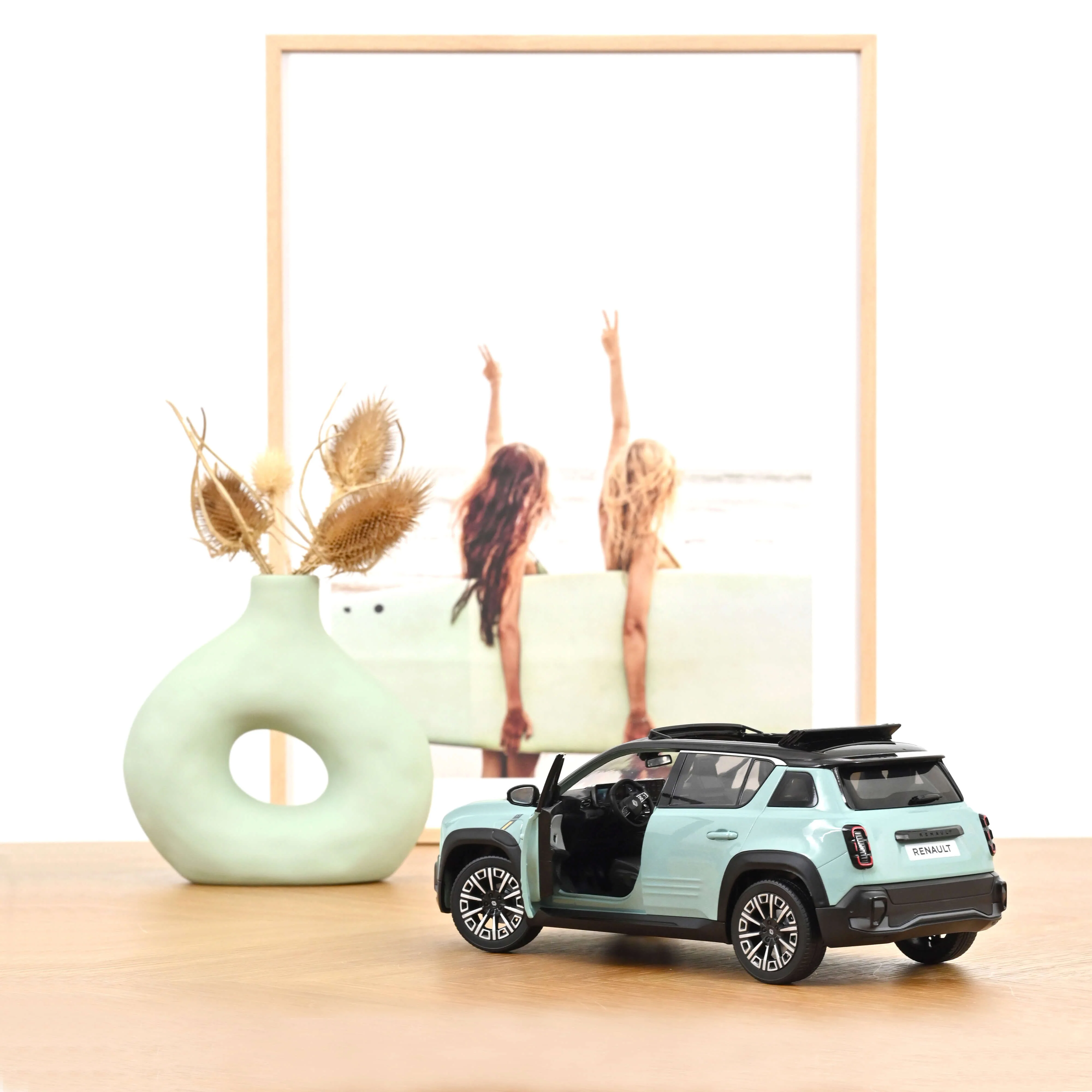 Renault 4 E-Tech Electrique 2025 Vert Hauts-de-France 1/18 - Image 2
