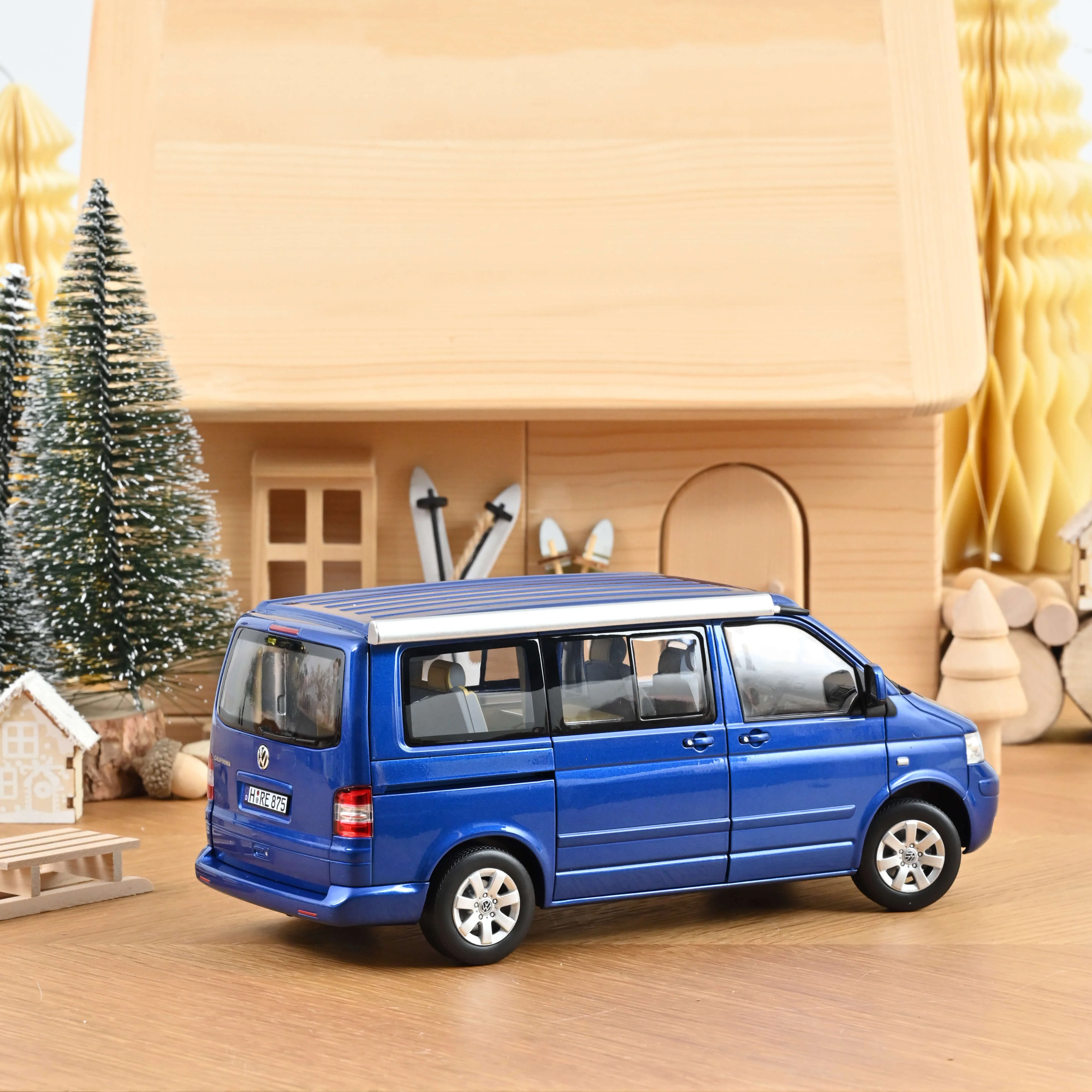 VW California 2003 Bleu Ravenna métallisé 1/18 - Image 3