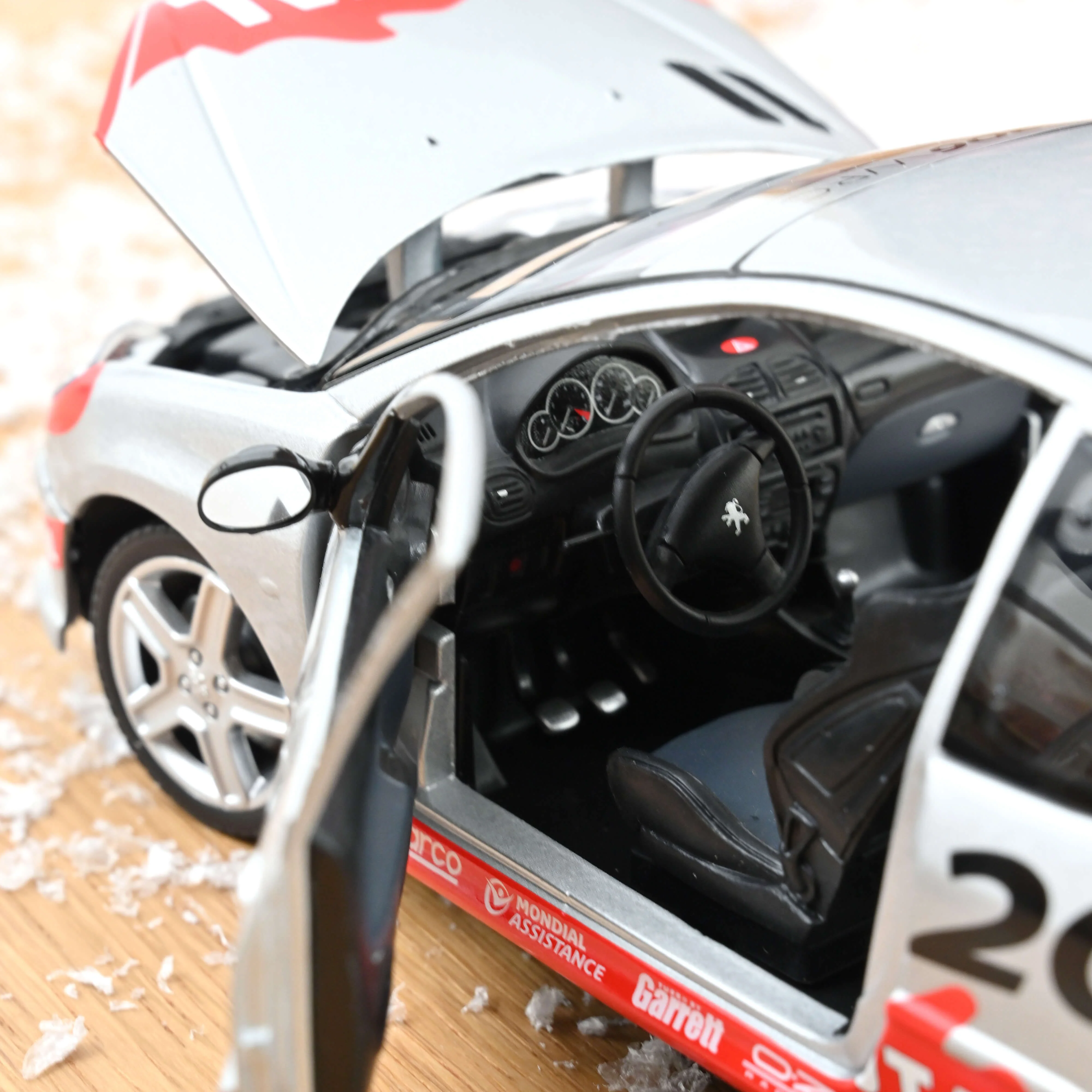 Peugeot 206 WRC Edition 2003 1/18 - 206pcs - Image 4