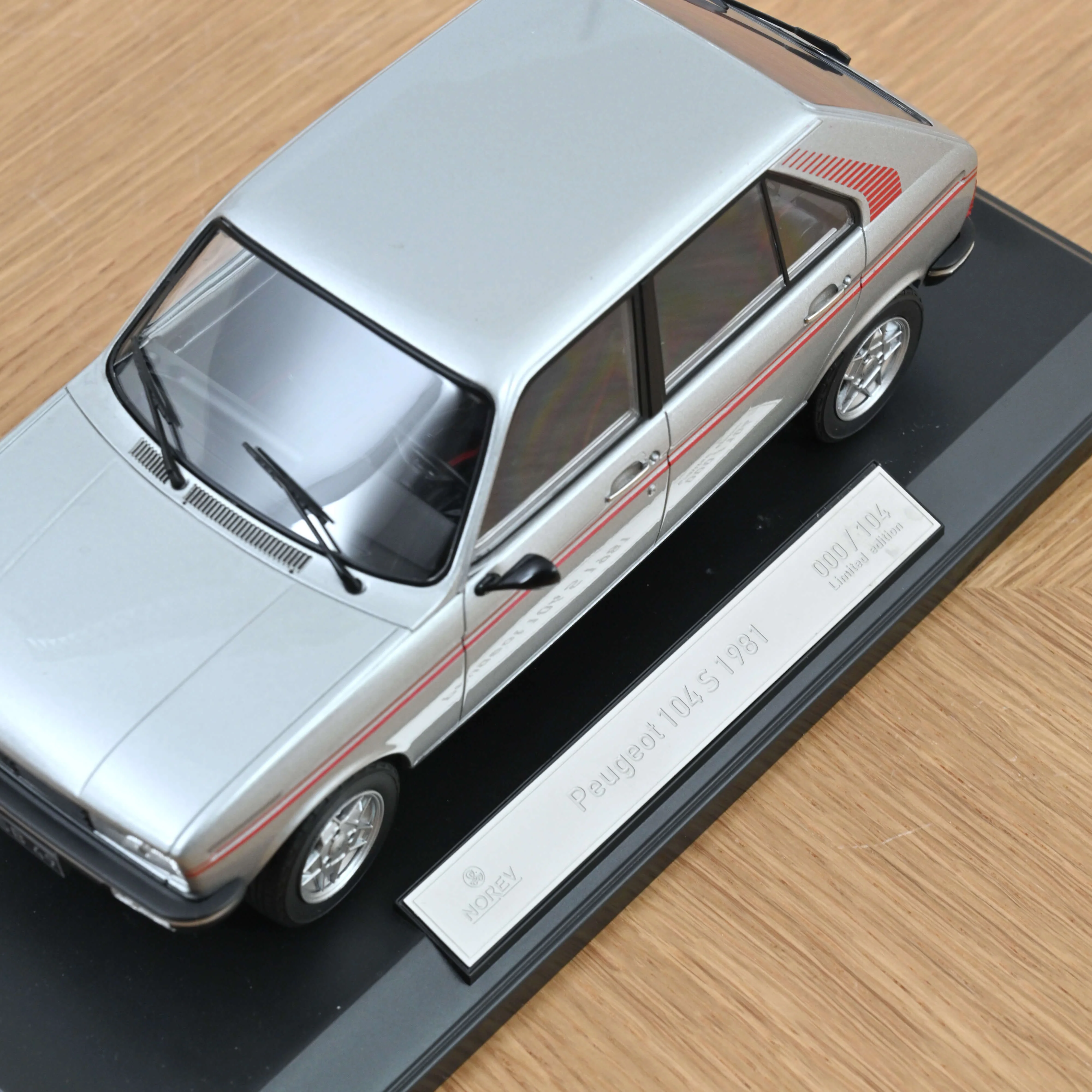 Peugeot 104 S 1981 Gris 1/18 - 104pcs - Image 6