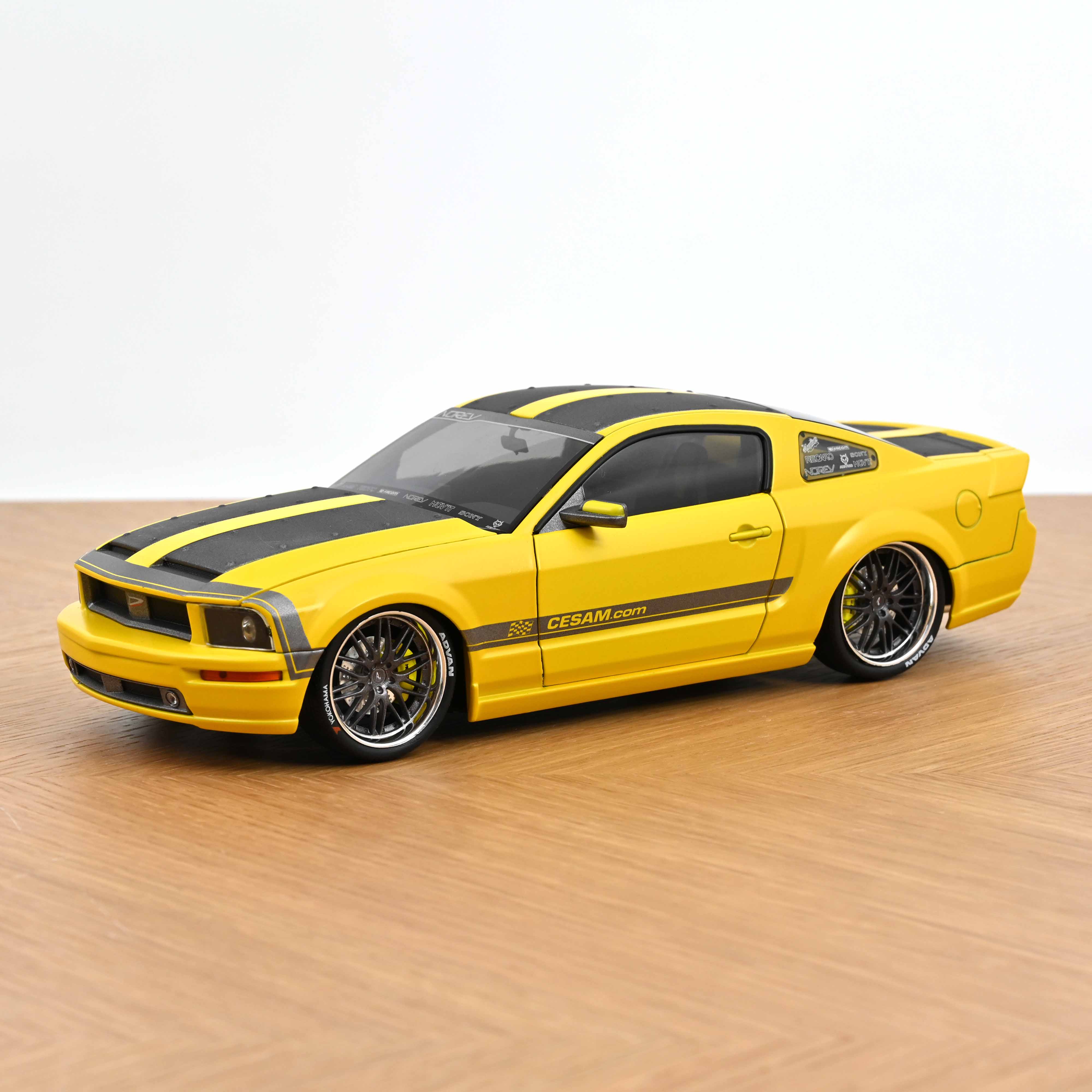 Mustang + Jet Ski Parotech Jaune CESAM 1/18 - Image 5