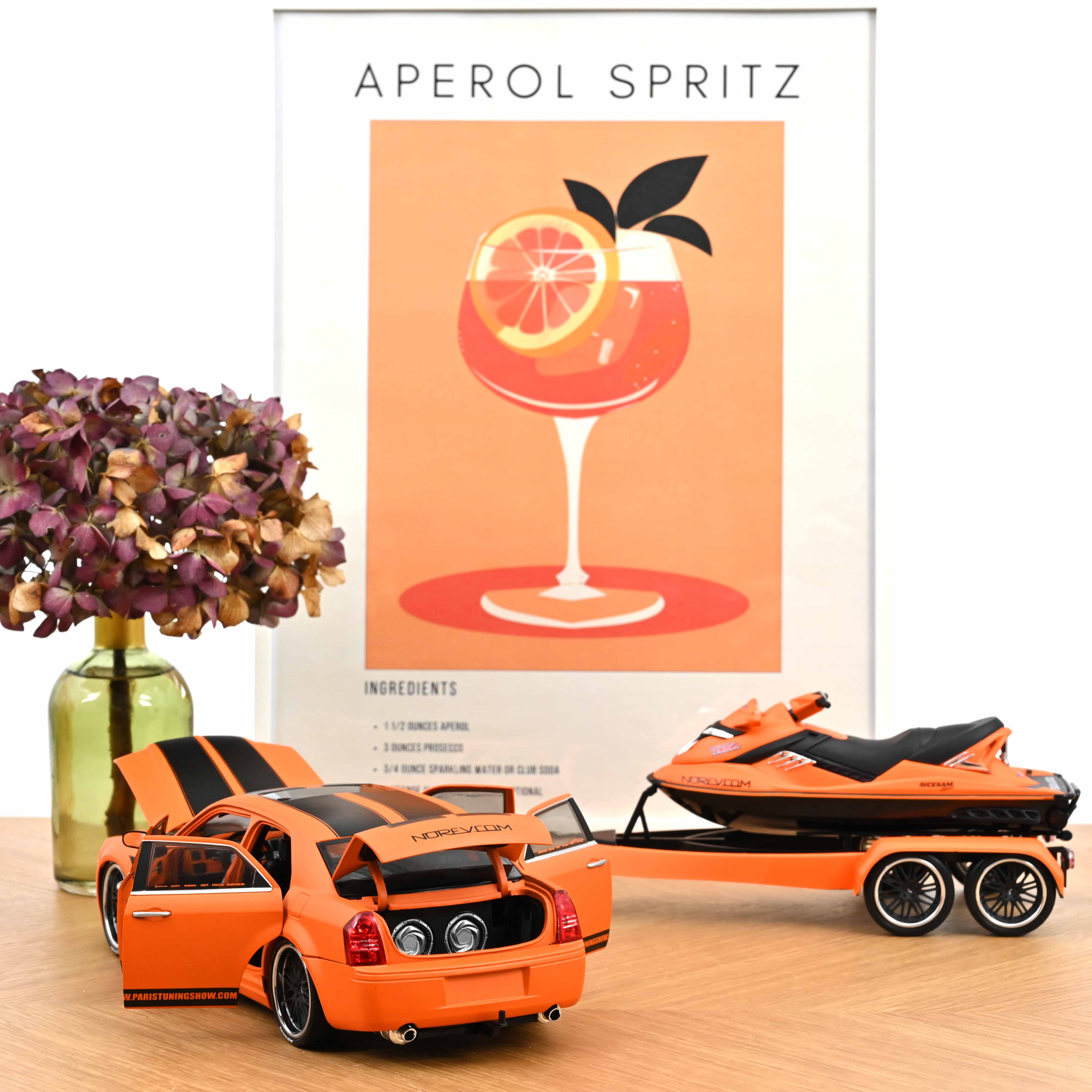 Chrysler 300C Norev by Parotech+Jet Ski Parotech Orange/Noir 1/18 - Image 3