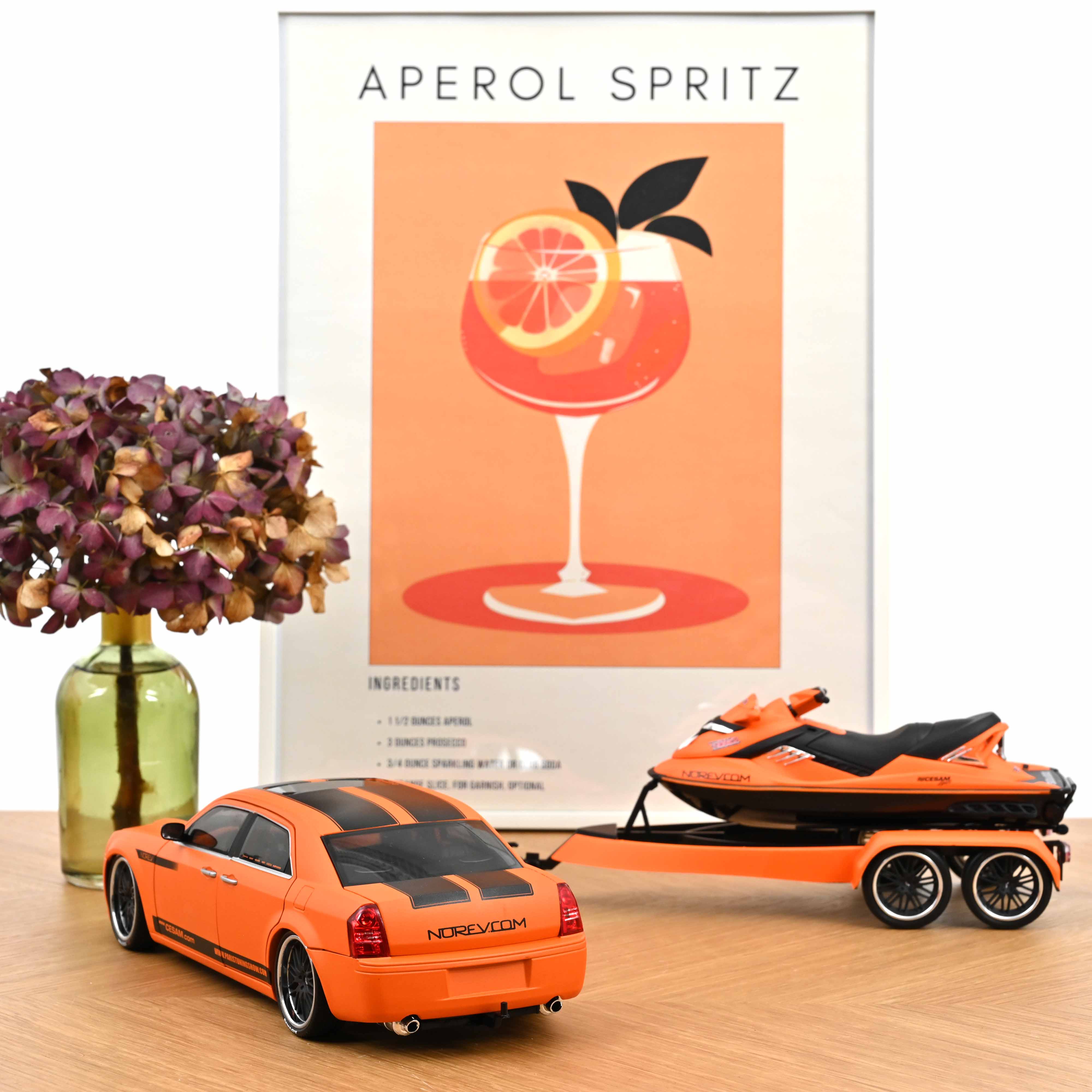 Chrysler 300C Norev by Parotech+Jet Ski Parotech Orange/Noir 1/18 - Image 4