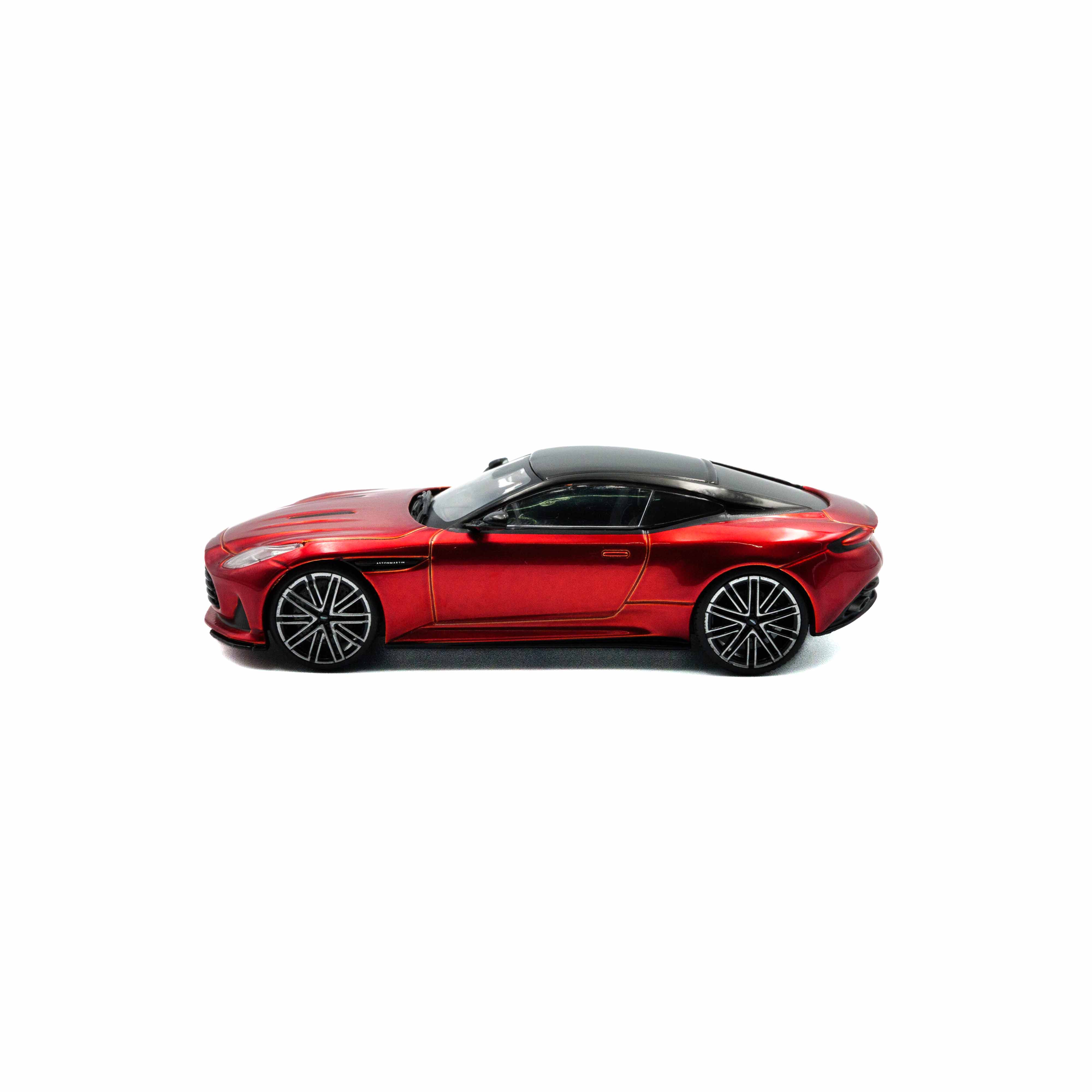 Aston Martin DB12 Rouge 2023 1/43 - Image 2