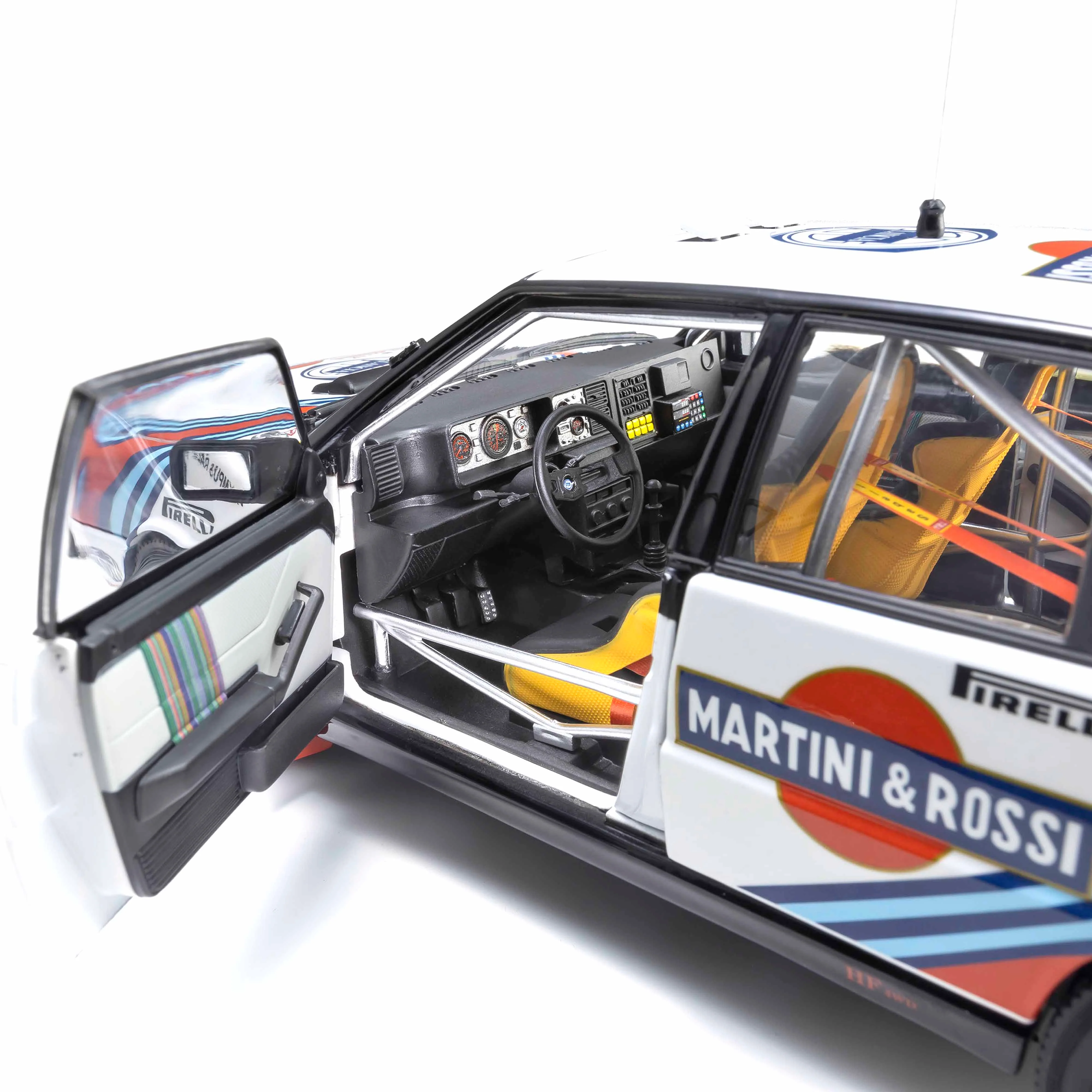 Lancia Delta HF 4WD 1987 Olympus Rally MARTINI ROSSI N°3 1/18 - Image 12