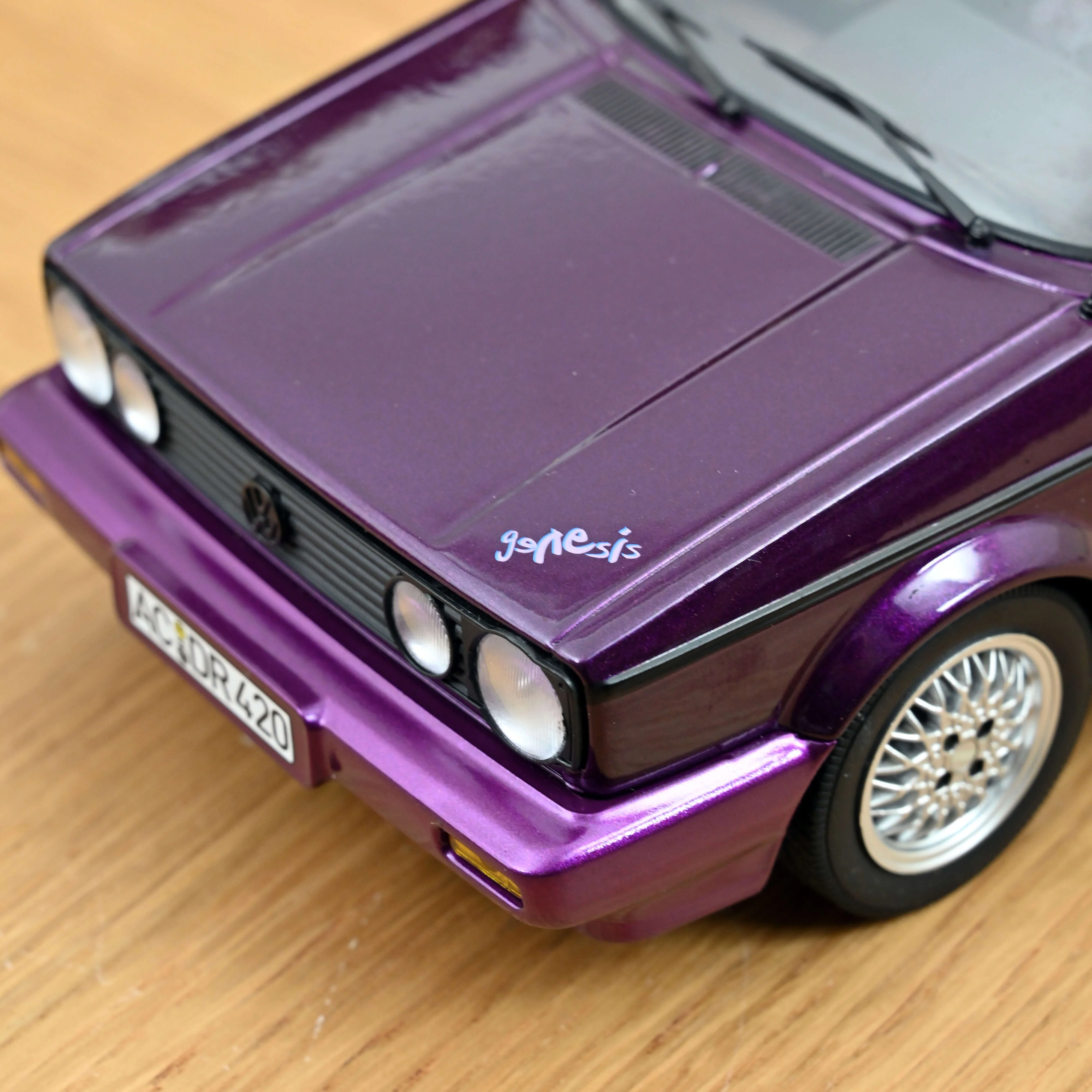 VW Golf Cabriolet 1992 Violet métallisé 1/18 - 500pcs - Image 4