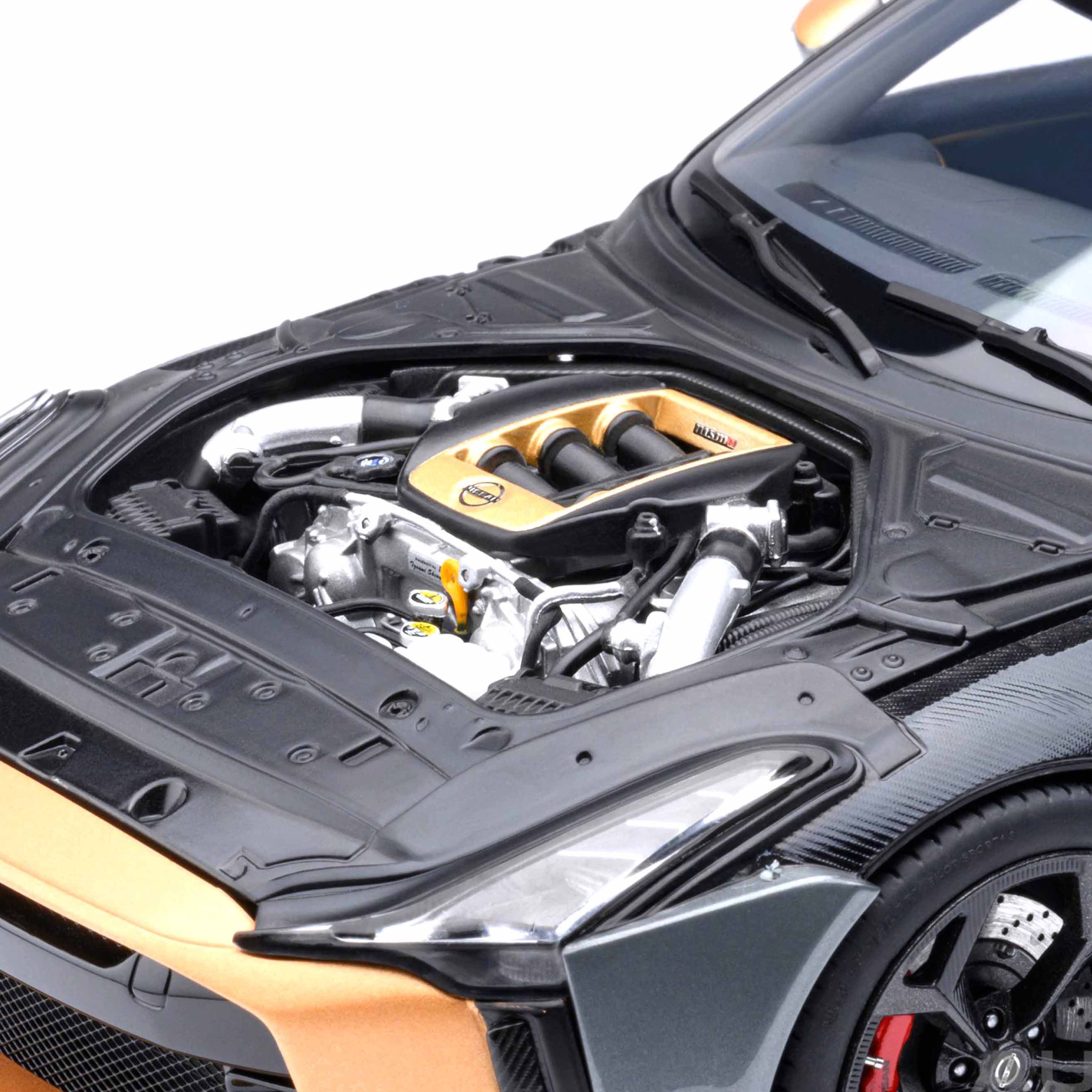 Nissan GT-R50 d'Italdesign Liquid Kinetic Argent/Sigma Or 1/18 - Image 11