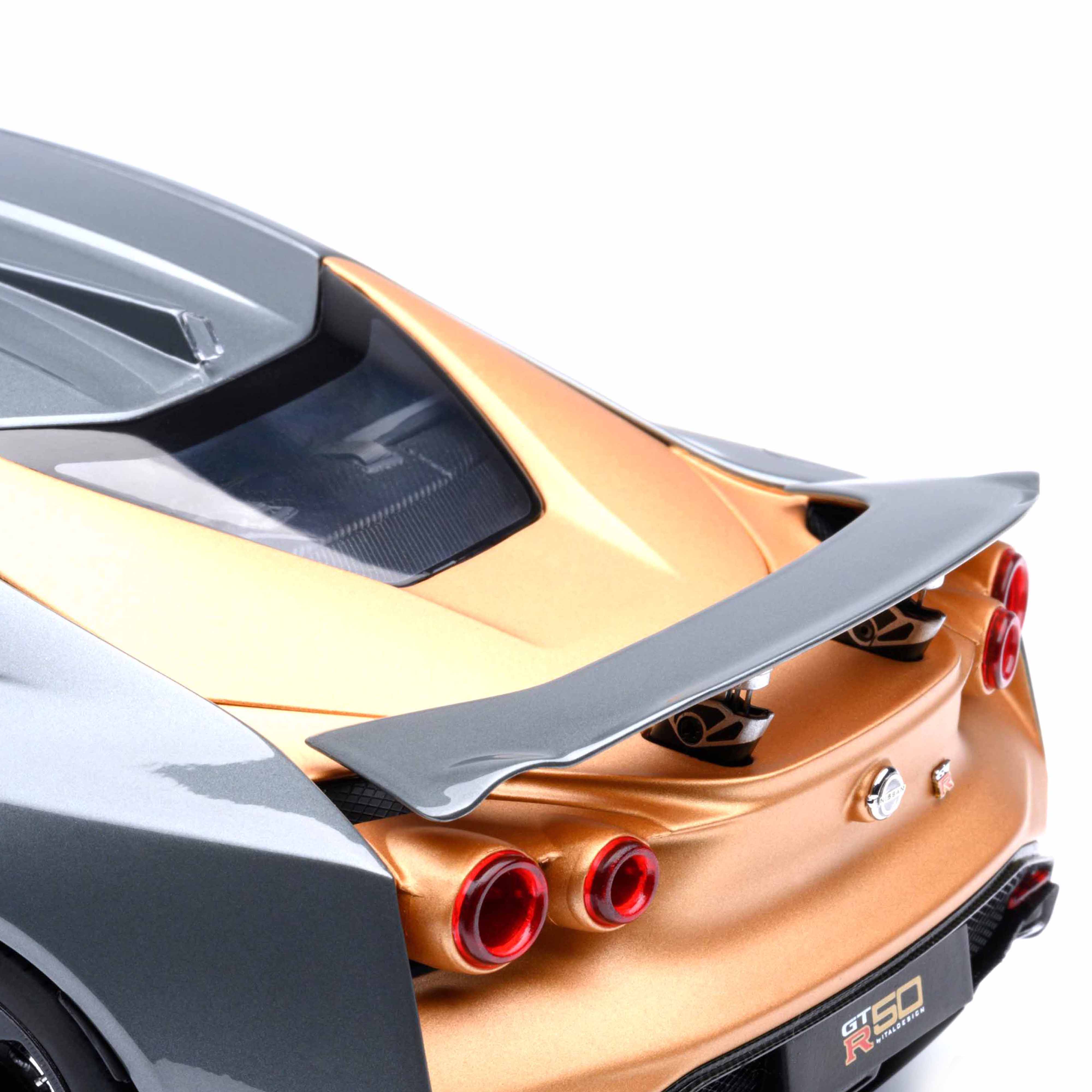 Nissan GT-R50 d'Italdesign Liquid Kinetic Argent/Sigma Or 1/18 - Image 14