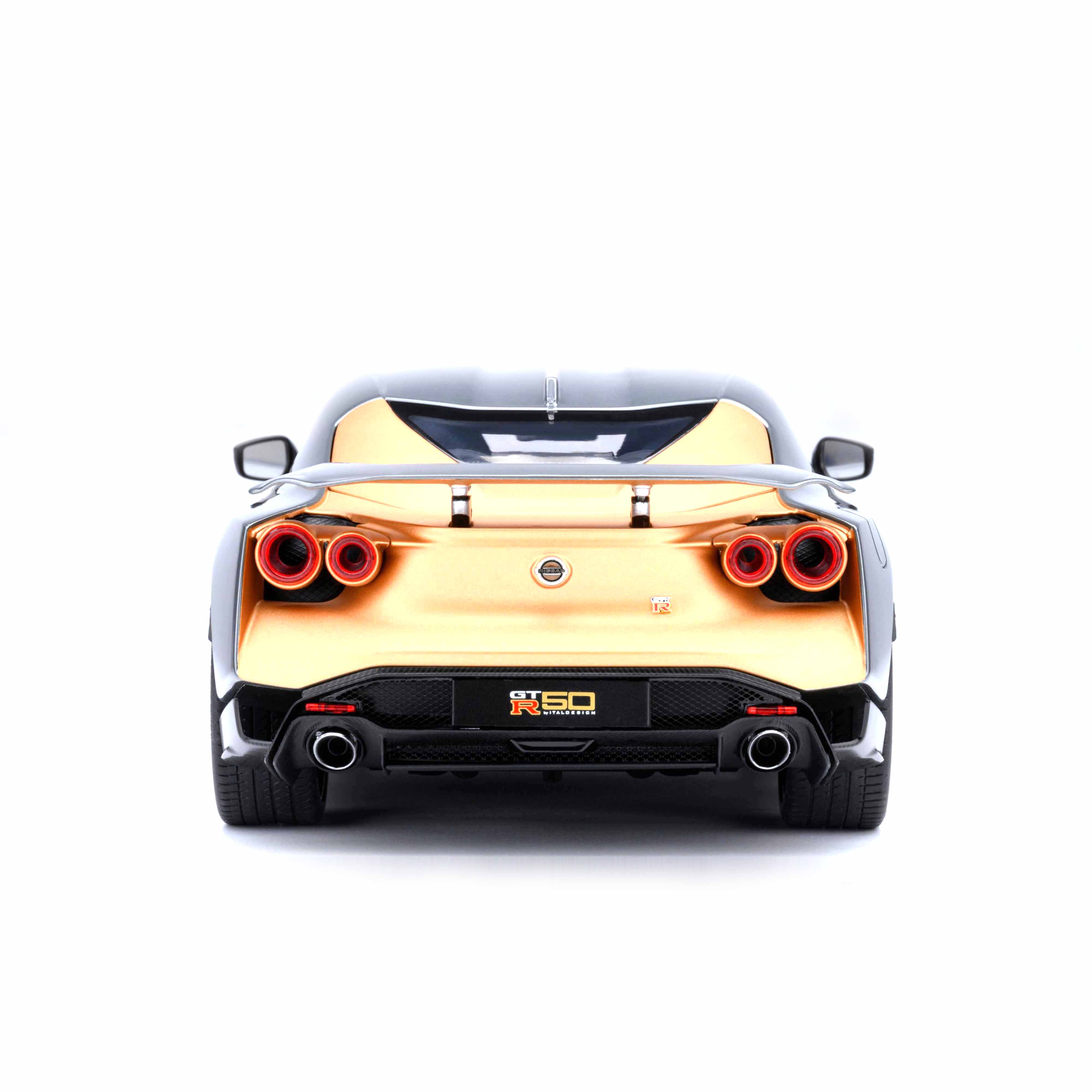 Nissan GT-R50 d'Italdesign Liquid Kinetic Argent/Sigma Or 1/18 - Image 6