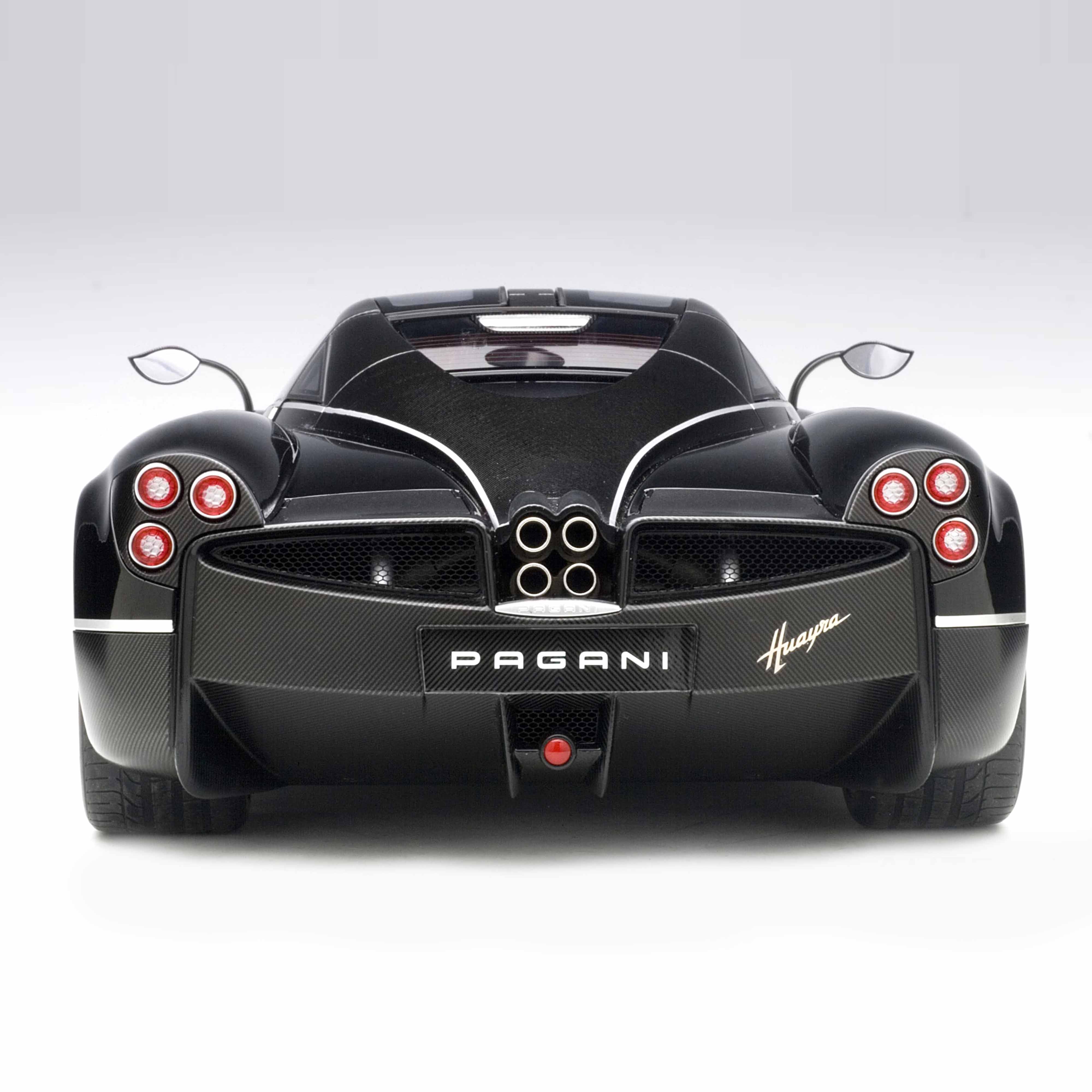 Pagani Huayra Noir 1/12 - Image 5