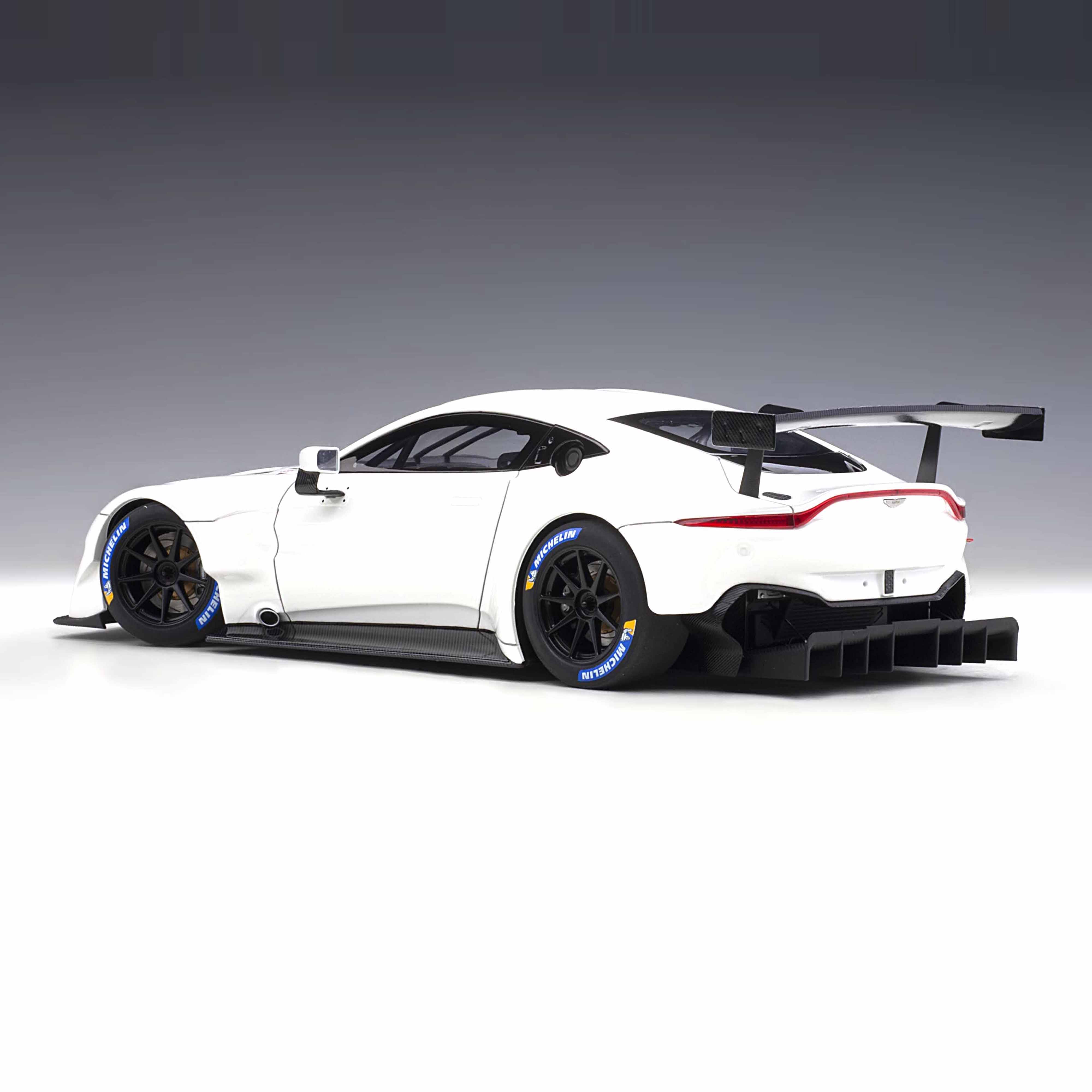 Aston Martin Vantage GTE Plain Body Version Blanc 1/18 - Image 3
