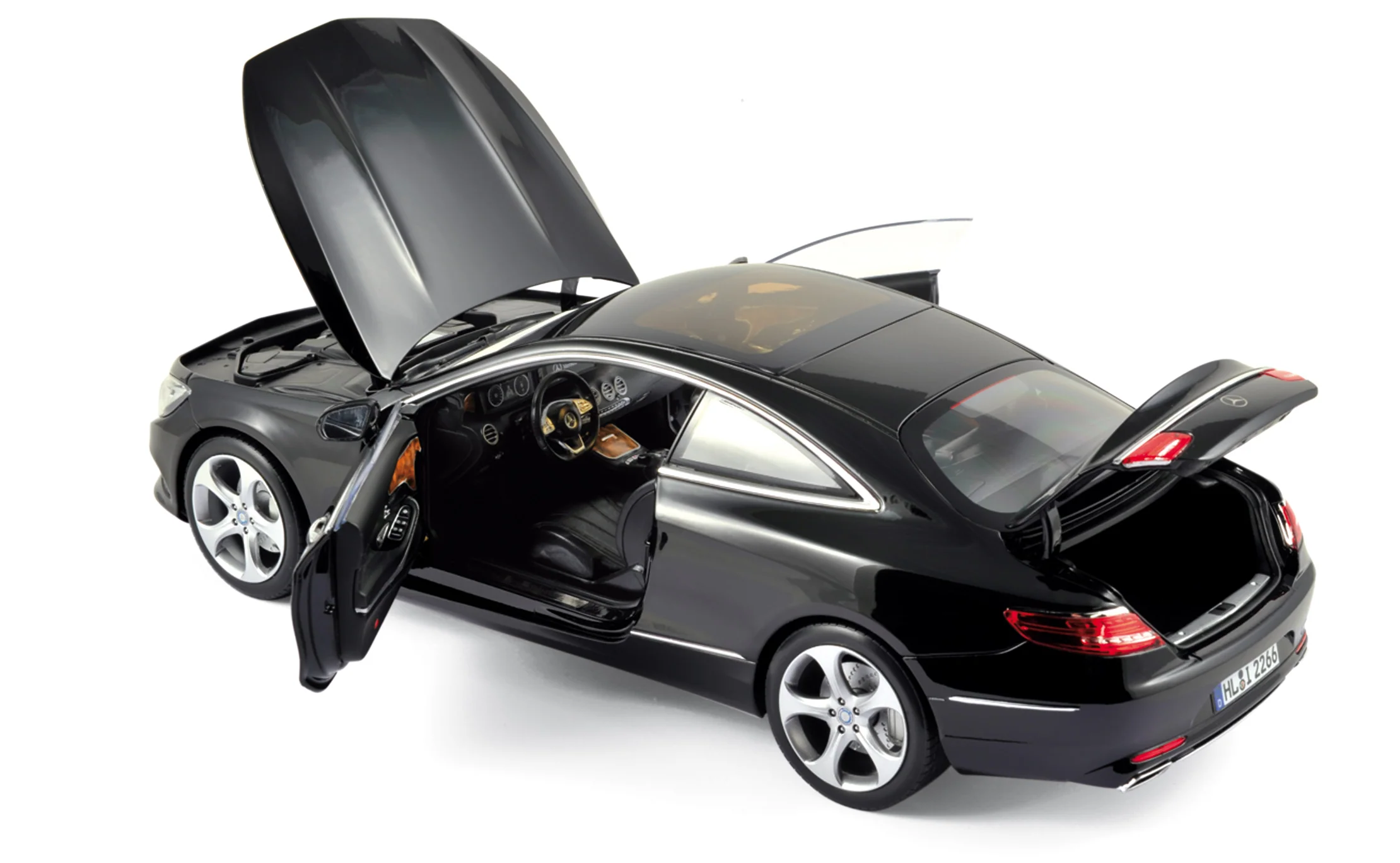 Mercedes-Benz Classe S Coupé 2014 Noir 1/18 - Image 2