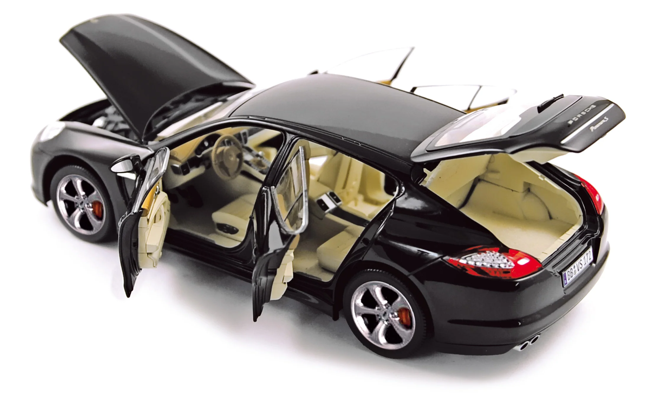 Porsche Panamera 4S 2009 Noir 1/18 - Image 2