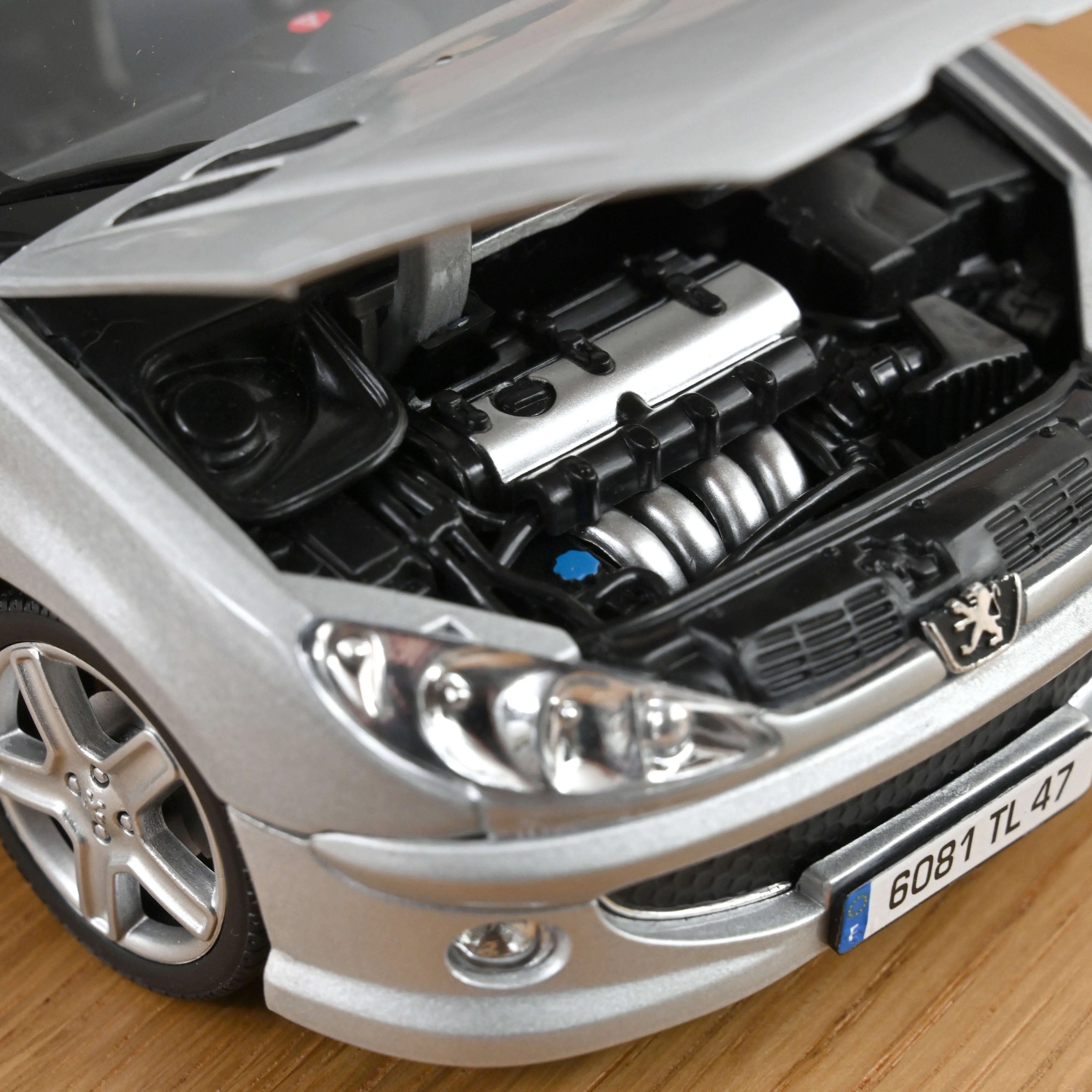 Peugeot 206 RC 2003 Argent Aluminium 1/18 - Image 5