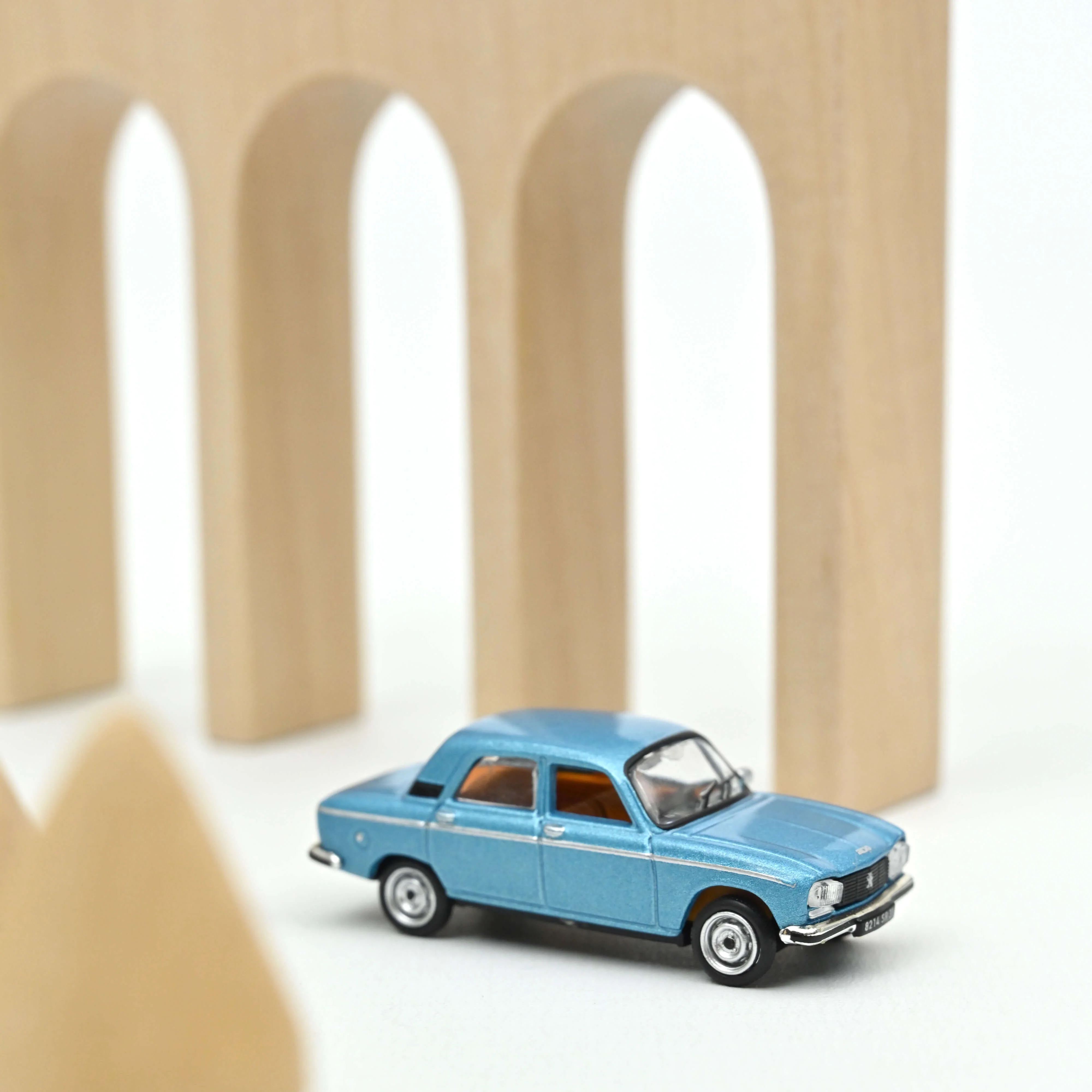 Peugeot 304 GL 1977 Bleu Azur 1/87