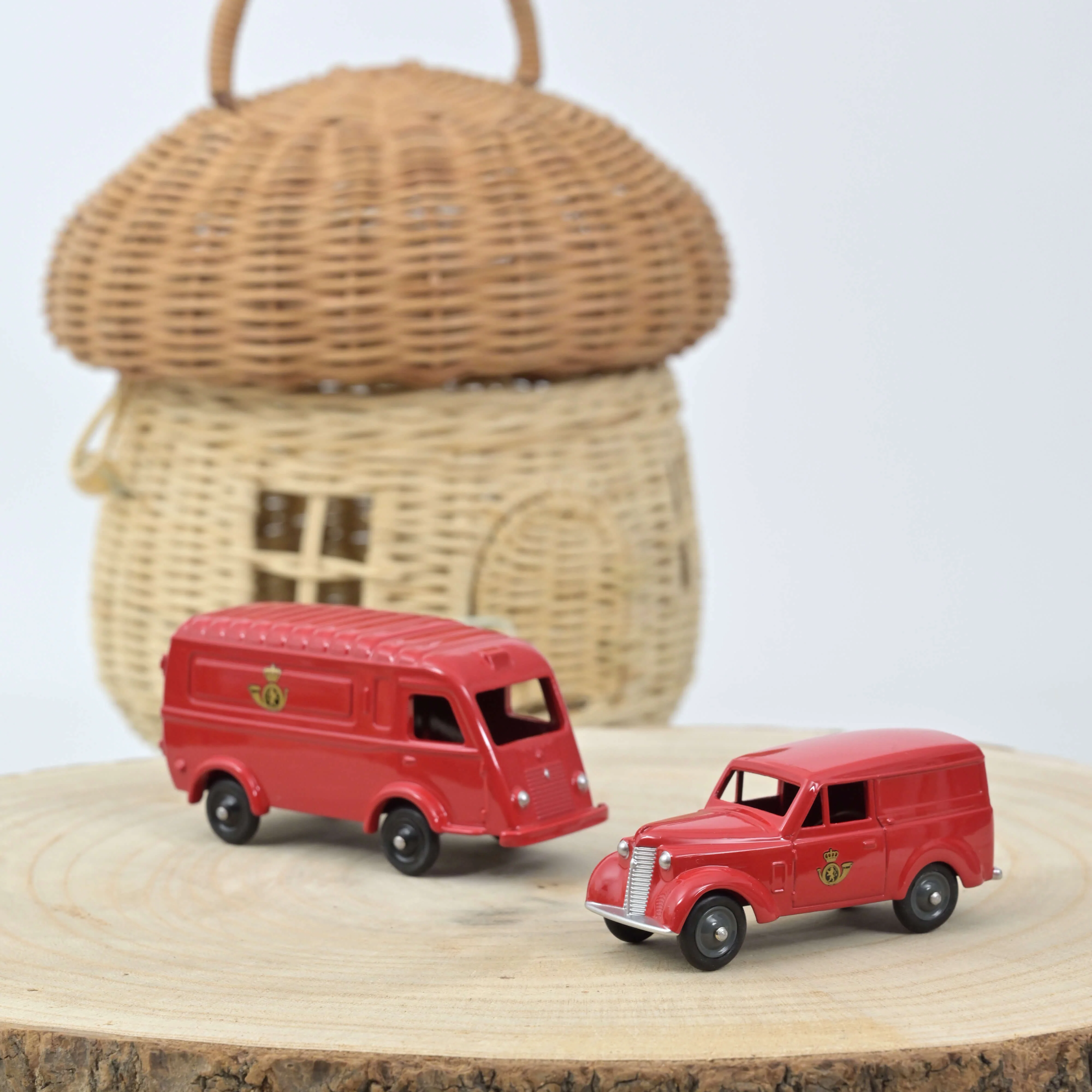 Miniature 1