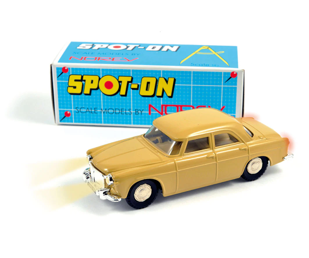 Rover 3 Litre avec feux avant et arrière 1/432