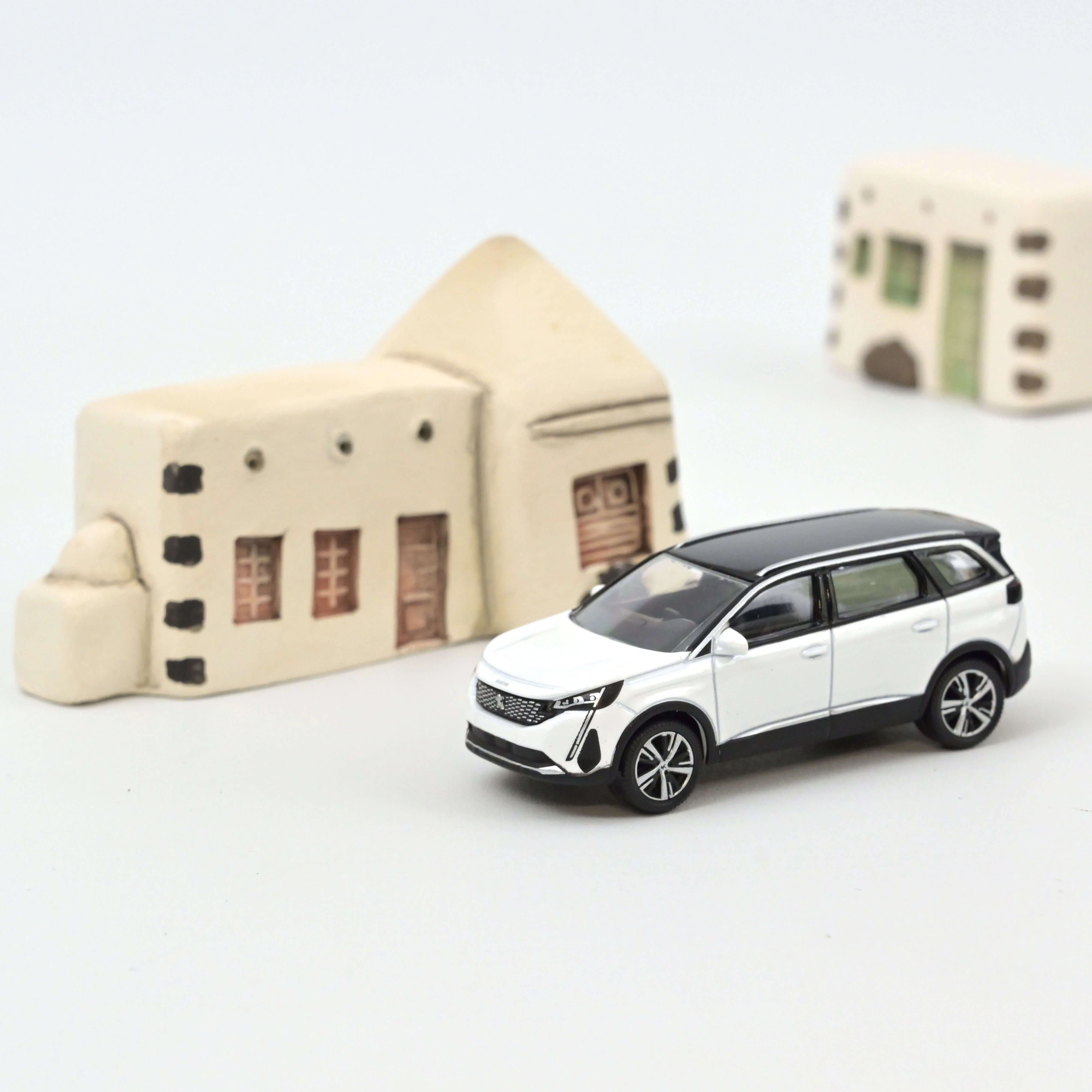 Peugeot 5008 2020 Blanc Métallique 1/64