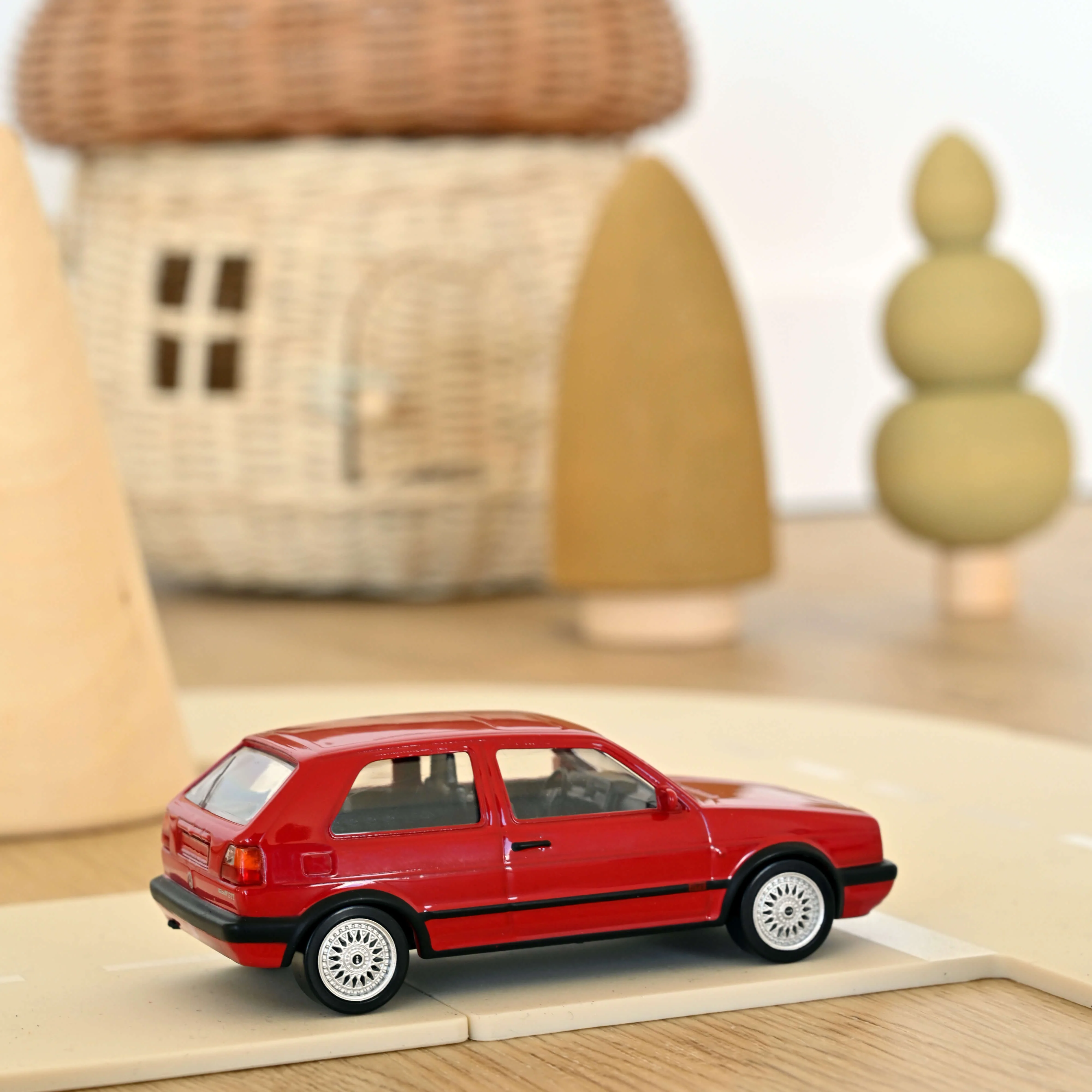 VW Golf GTI G60 1990 Rouge Jet-car 1/43 - Image 2