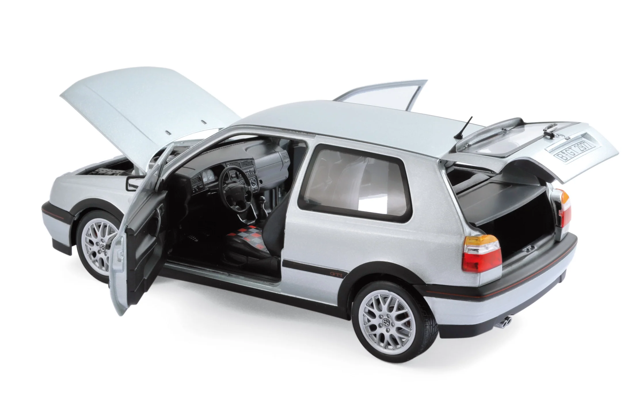 VW Golf GTI « 20ème anniversaire » 1996 Argent 1/18 - Image 2