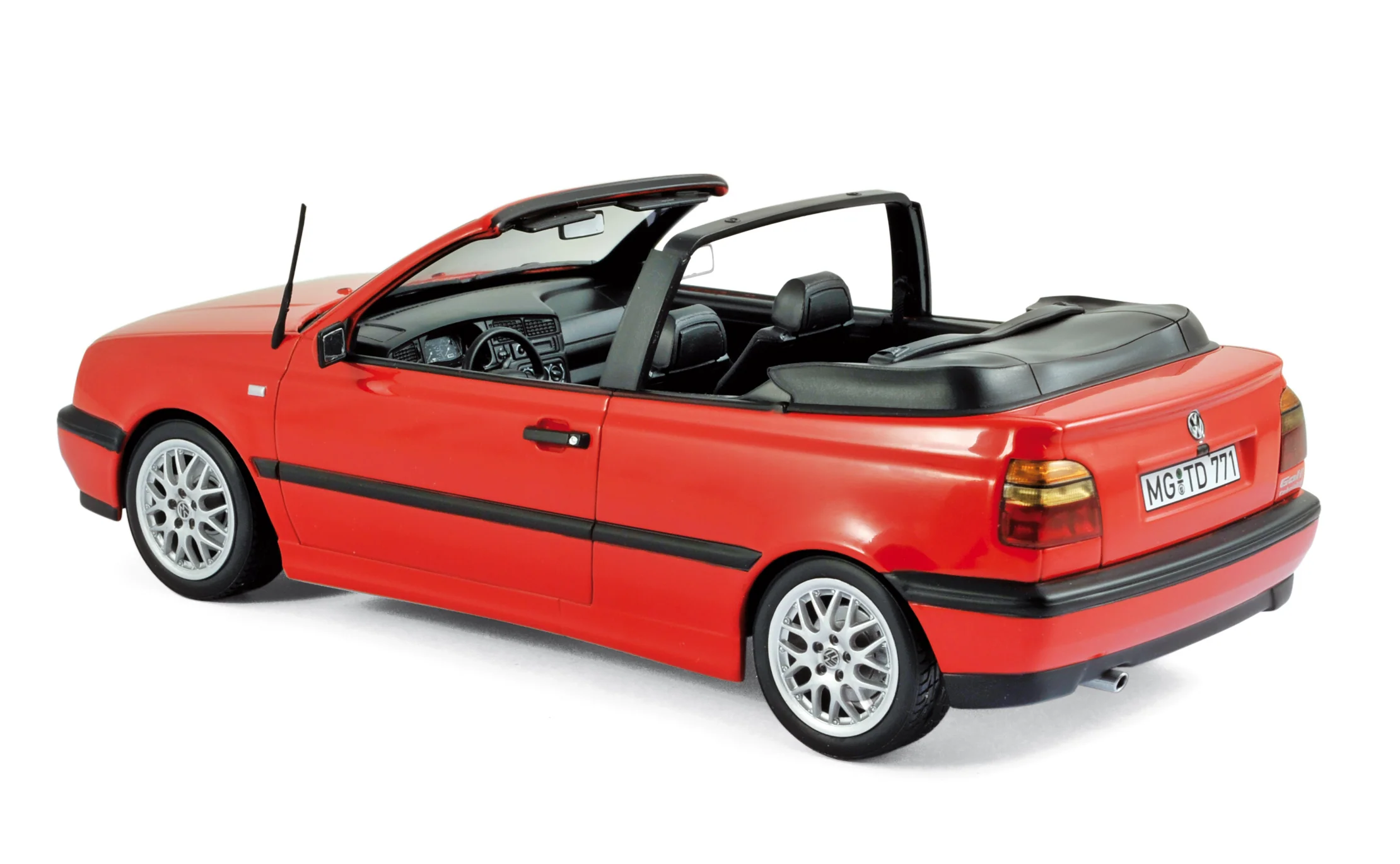 VW Golf Cabriolet 1995 Rouge 1/18 - Image 2
