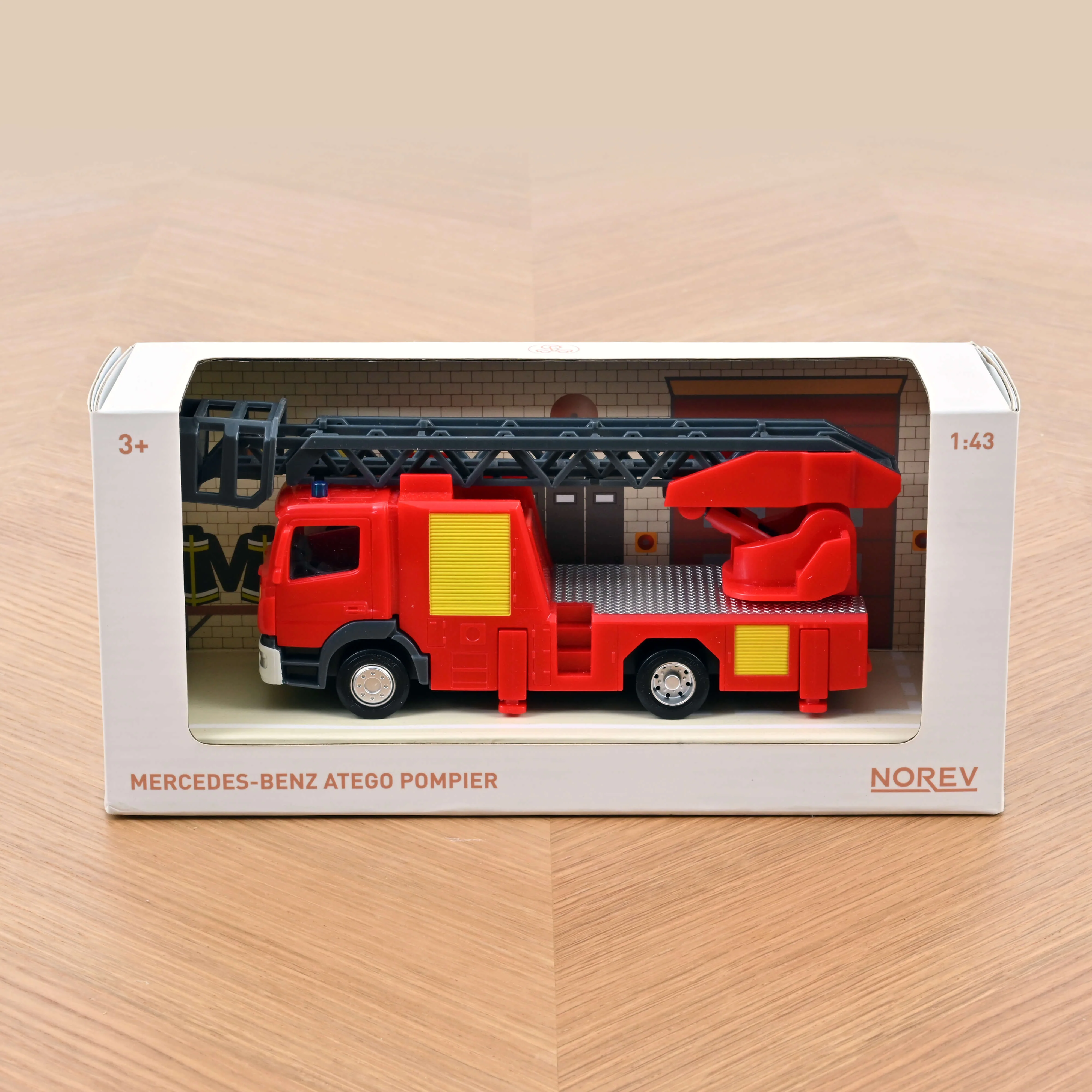 Camion de pompiers Mercedes-Benz Atego Plastigam 1/43 - Image 3