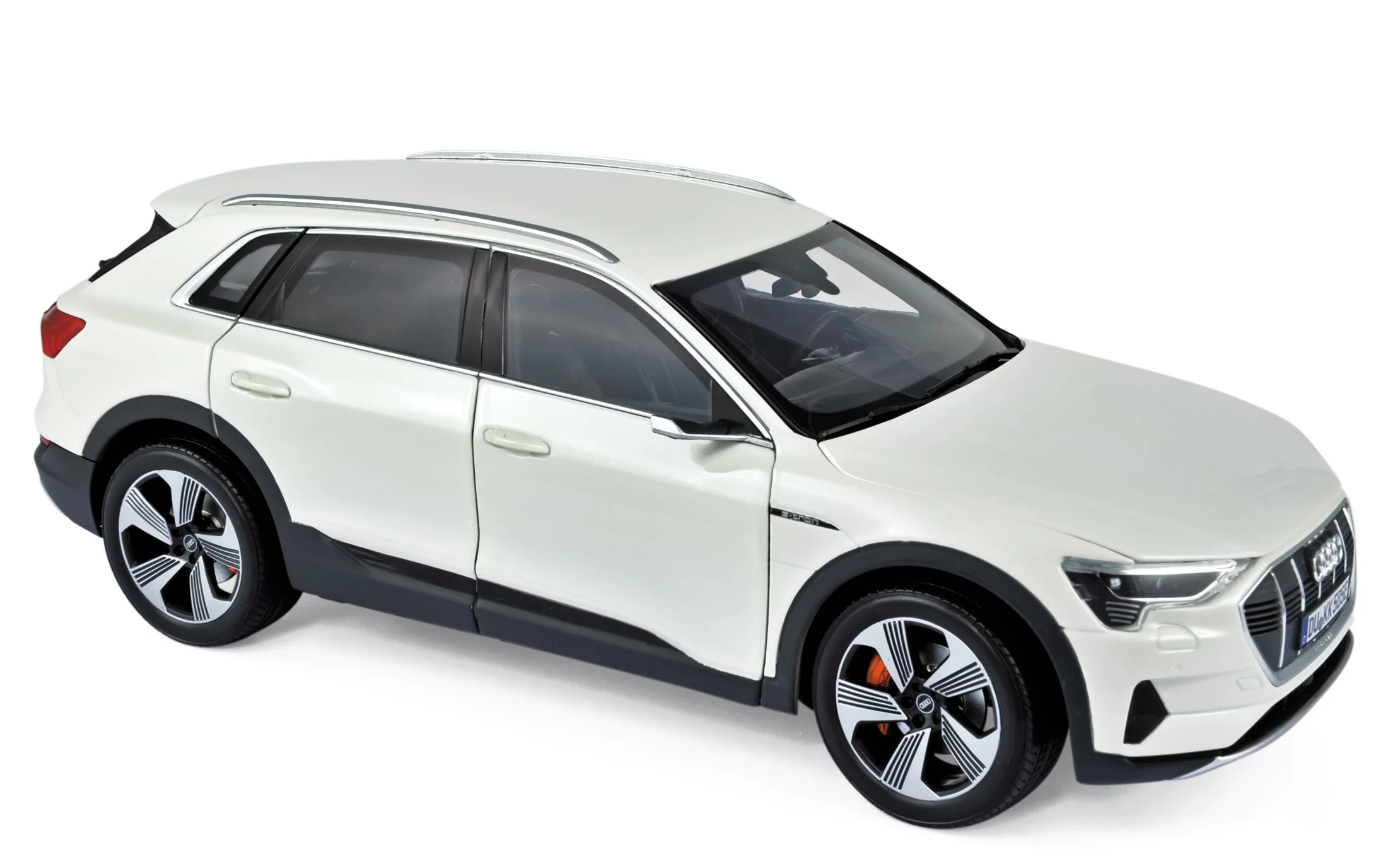 Audi e-tron 2019 Blanc métallisé 1/18