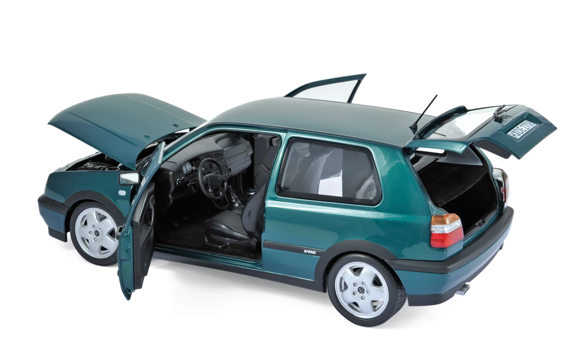 VW Golf VR6 1996 Vert métallisé 1/18 - Image 2
