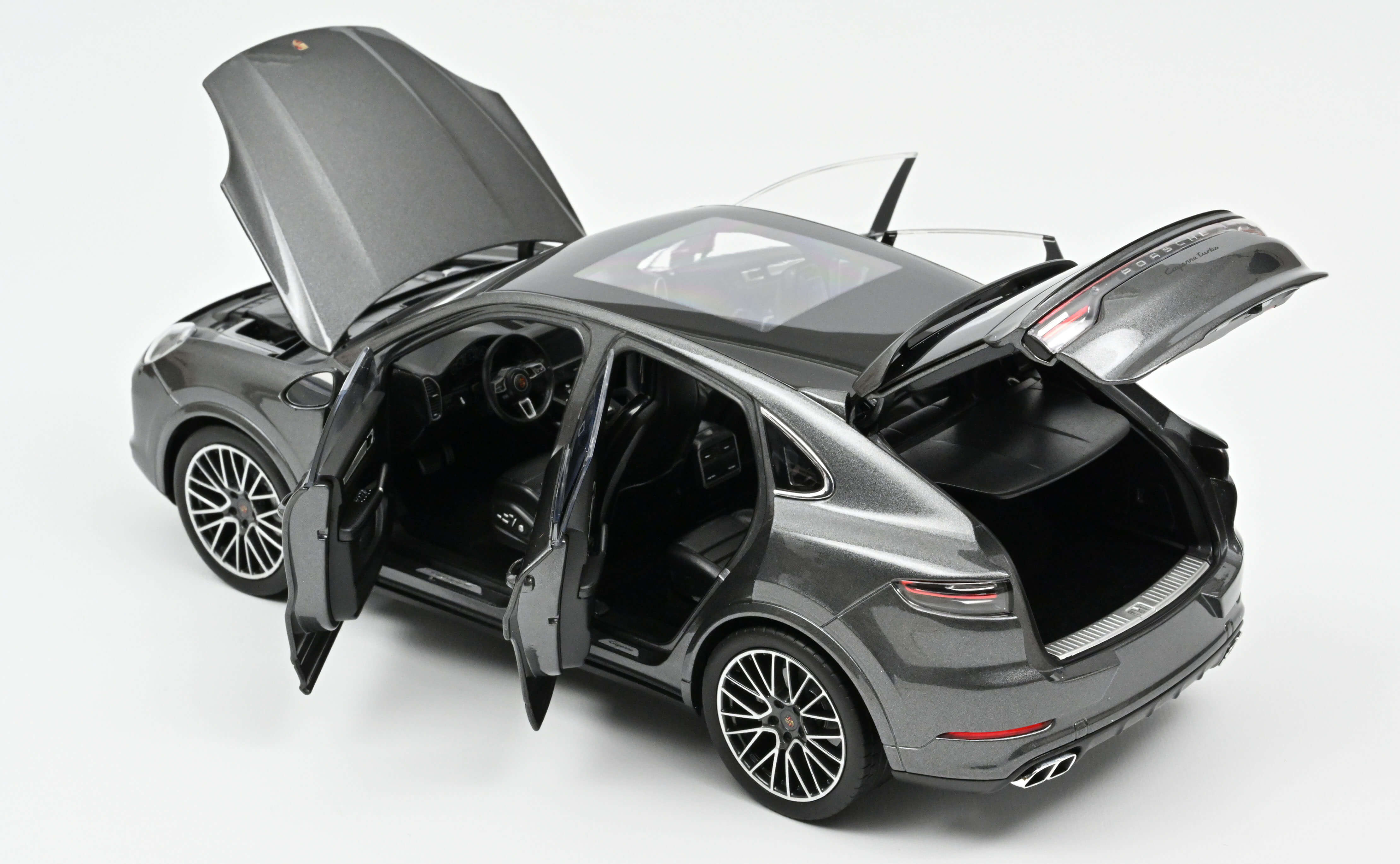 Porsche Cayenne Coupe turbo 2019 Gris foncé métallisé 1/18 - Image 2