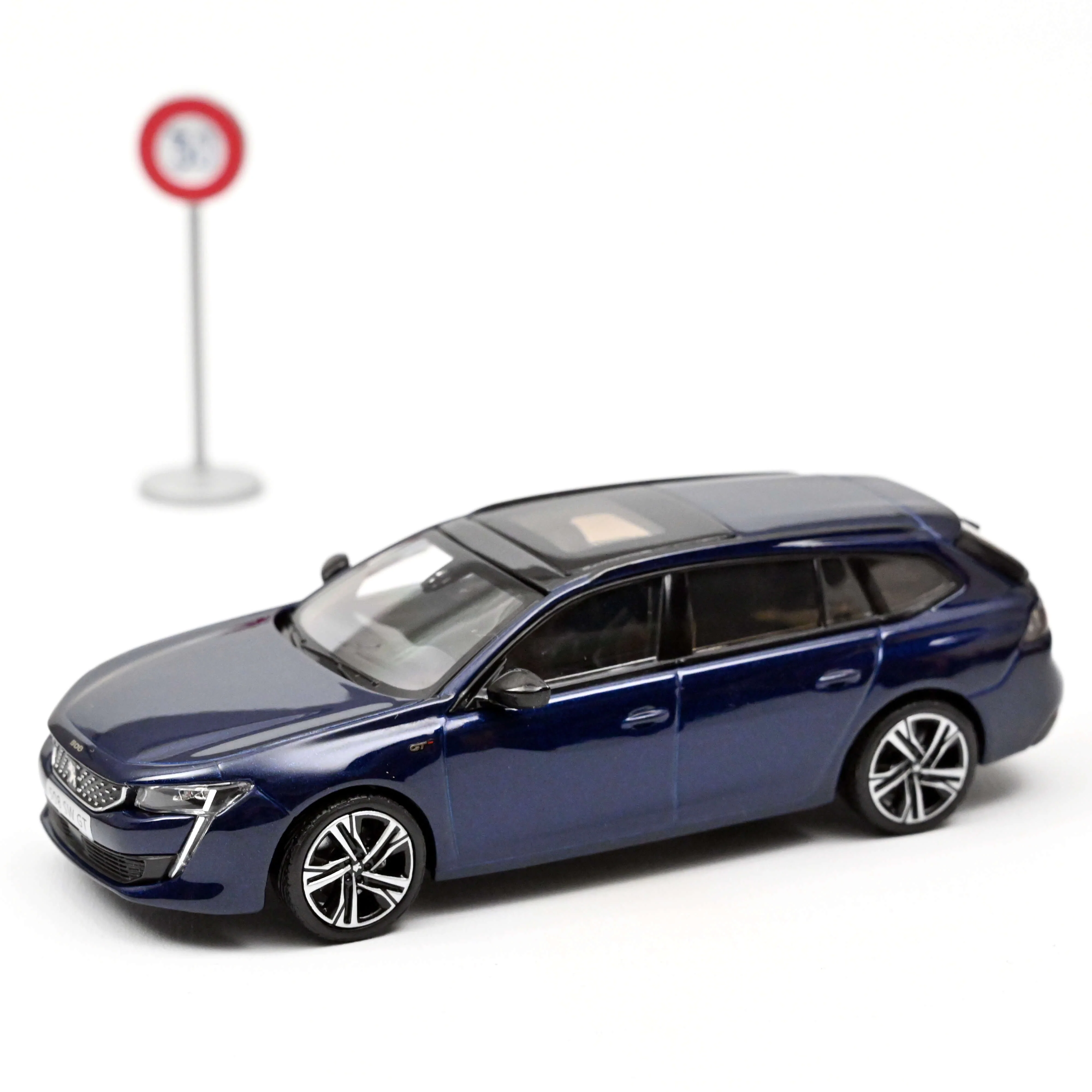 Peugeot 508 SW GT 2018 Bleu foncé 1/43