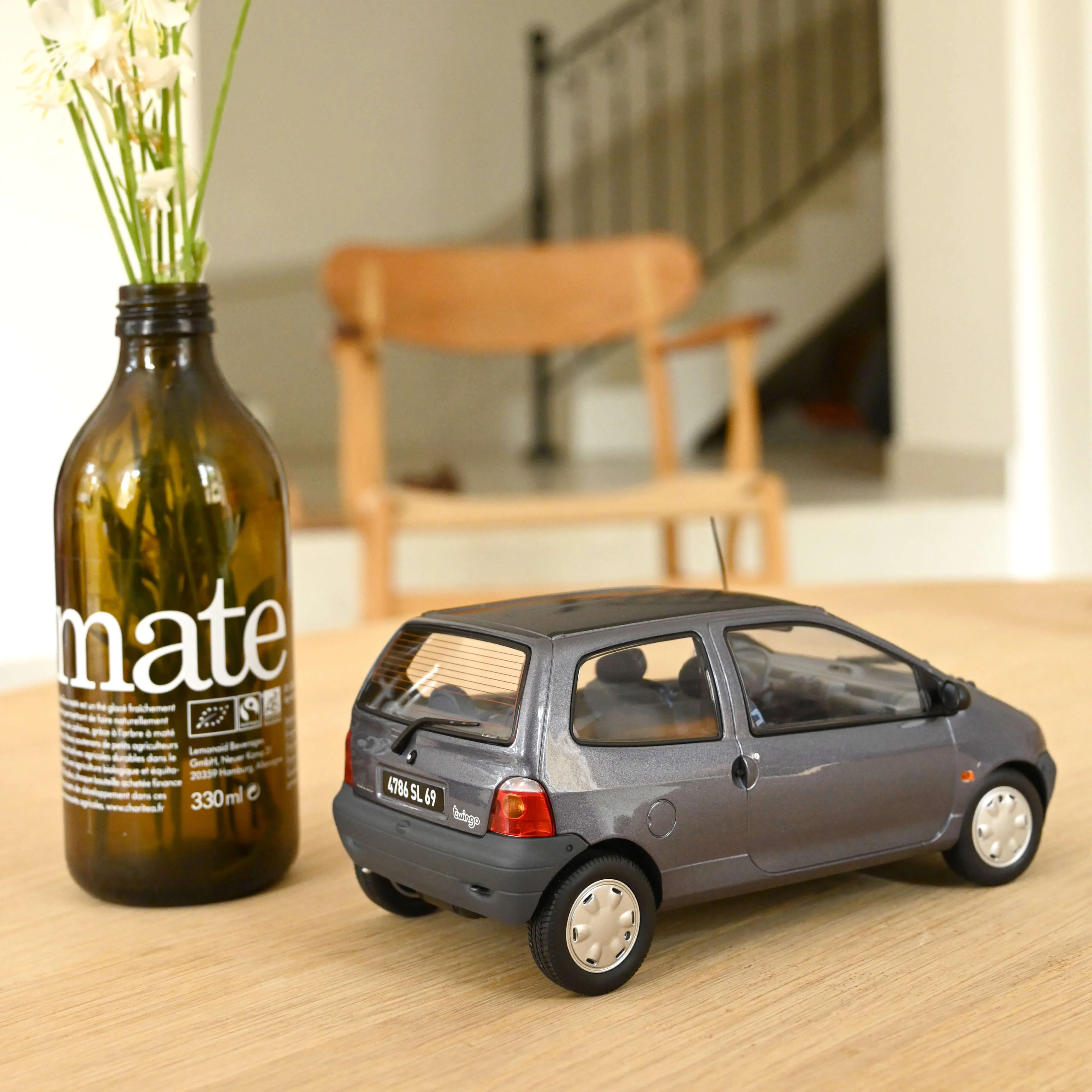 Renault Twingo 1995 Gris Météore 1/18 - Image 2