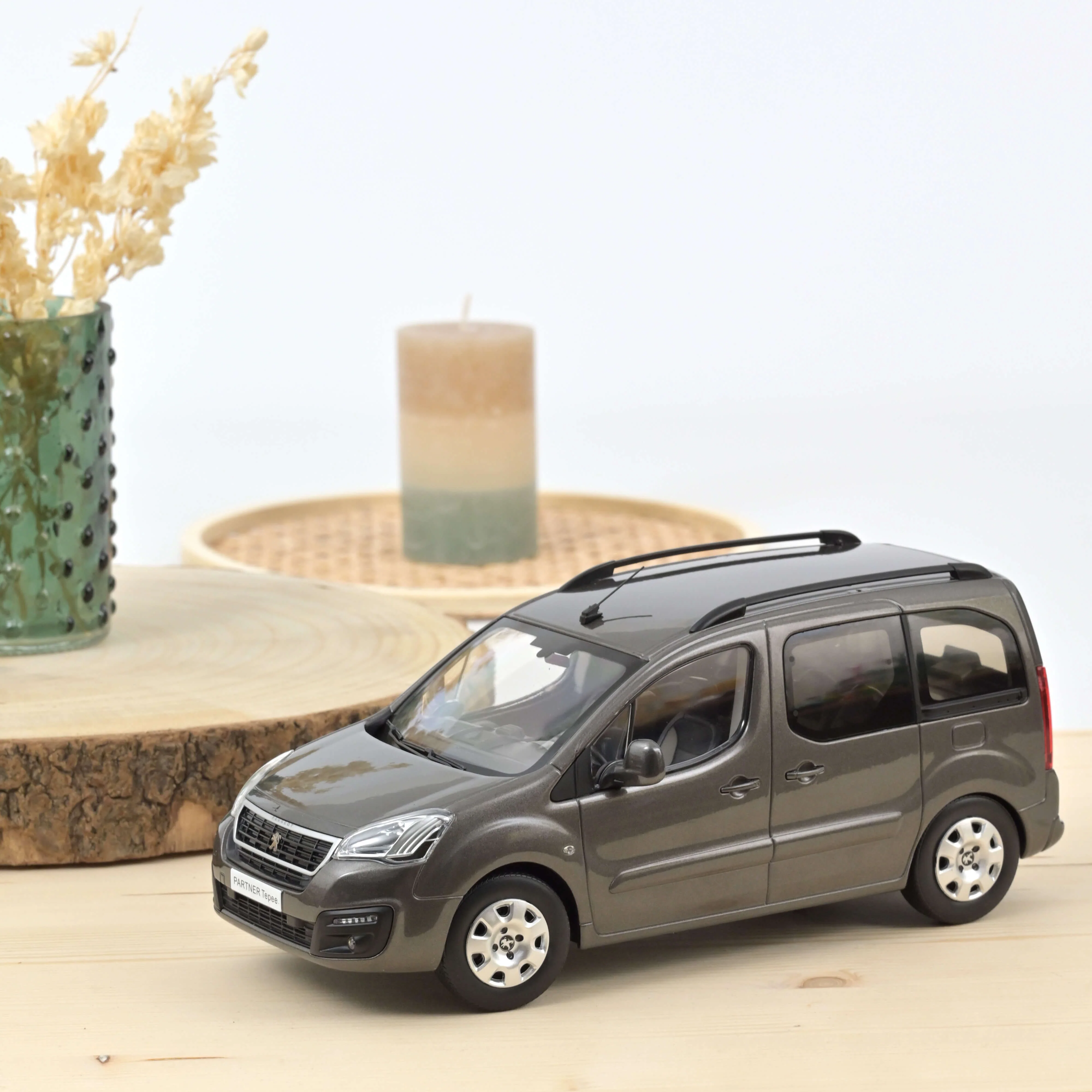 Miniature 1