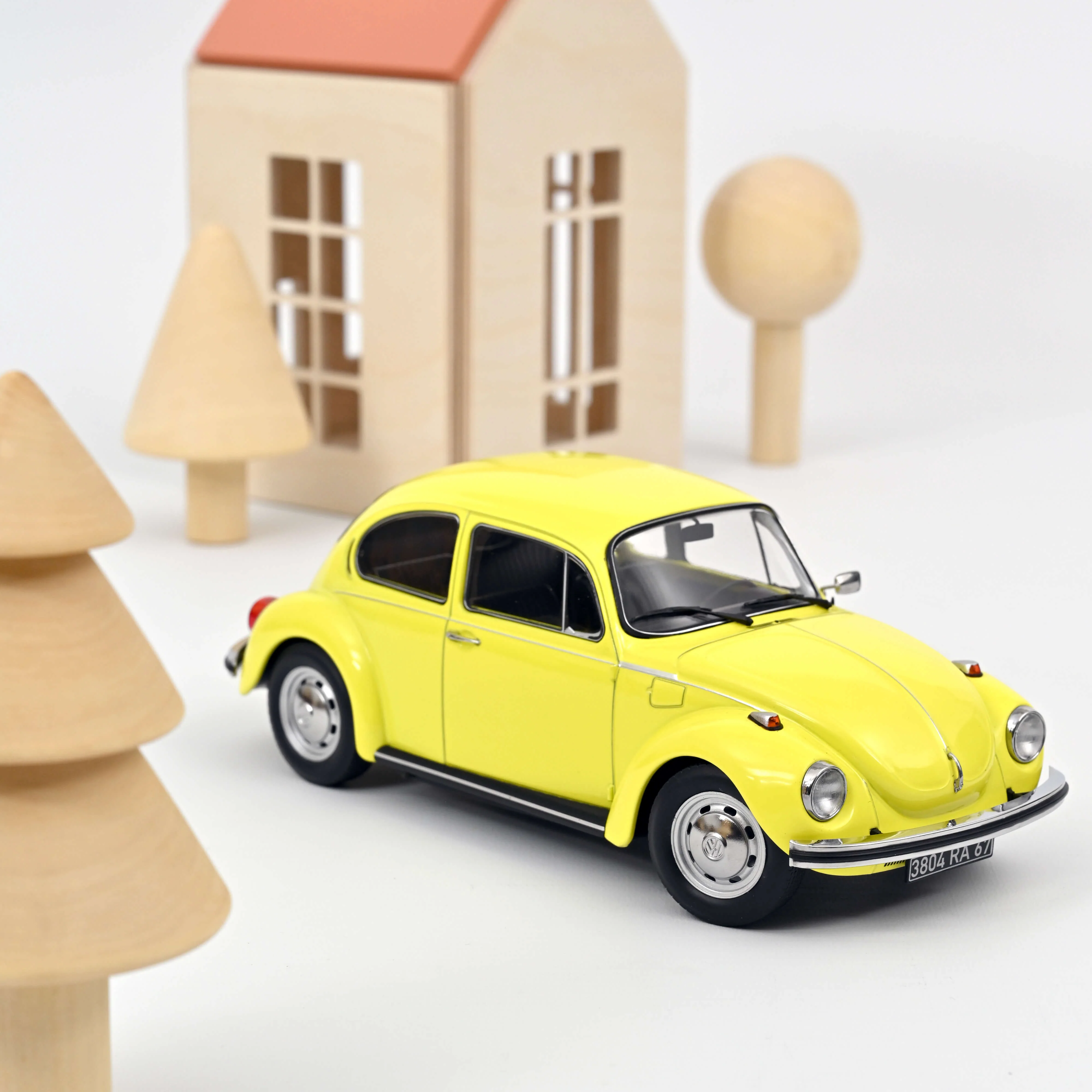 VW 1303 1973 Jaune 1/18 - 200pcs
