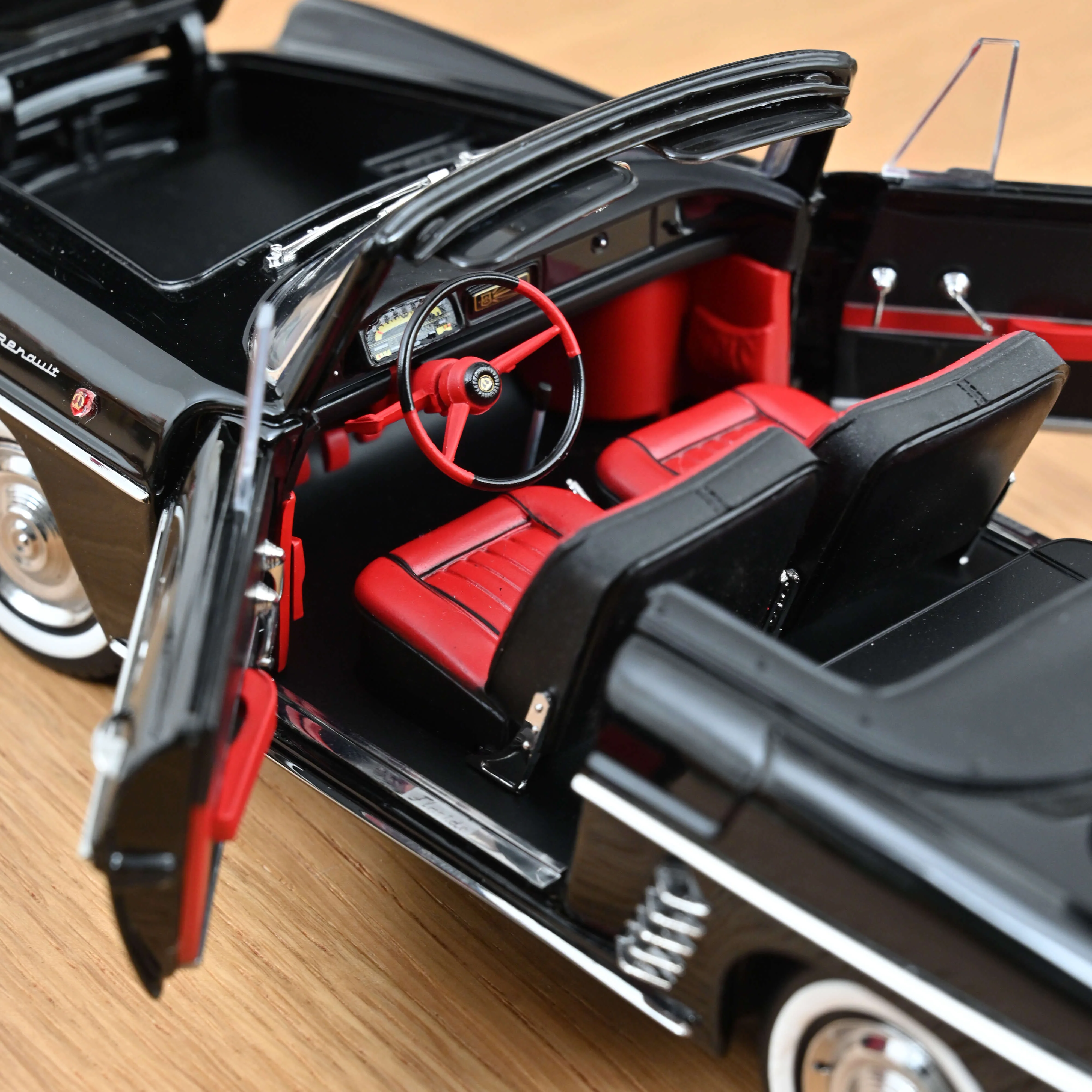 Renault Floride 1961 Noir 1/18 - Image 6